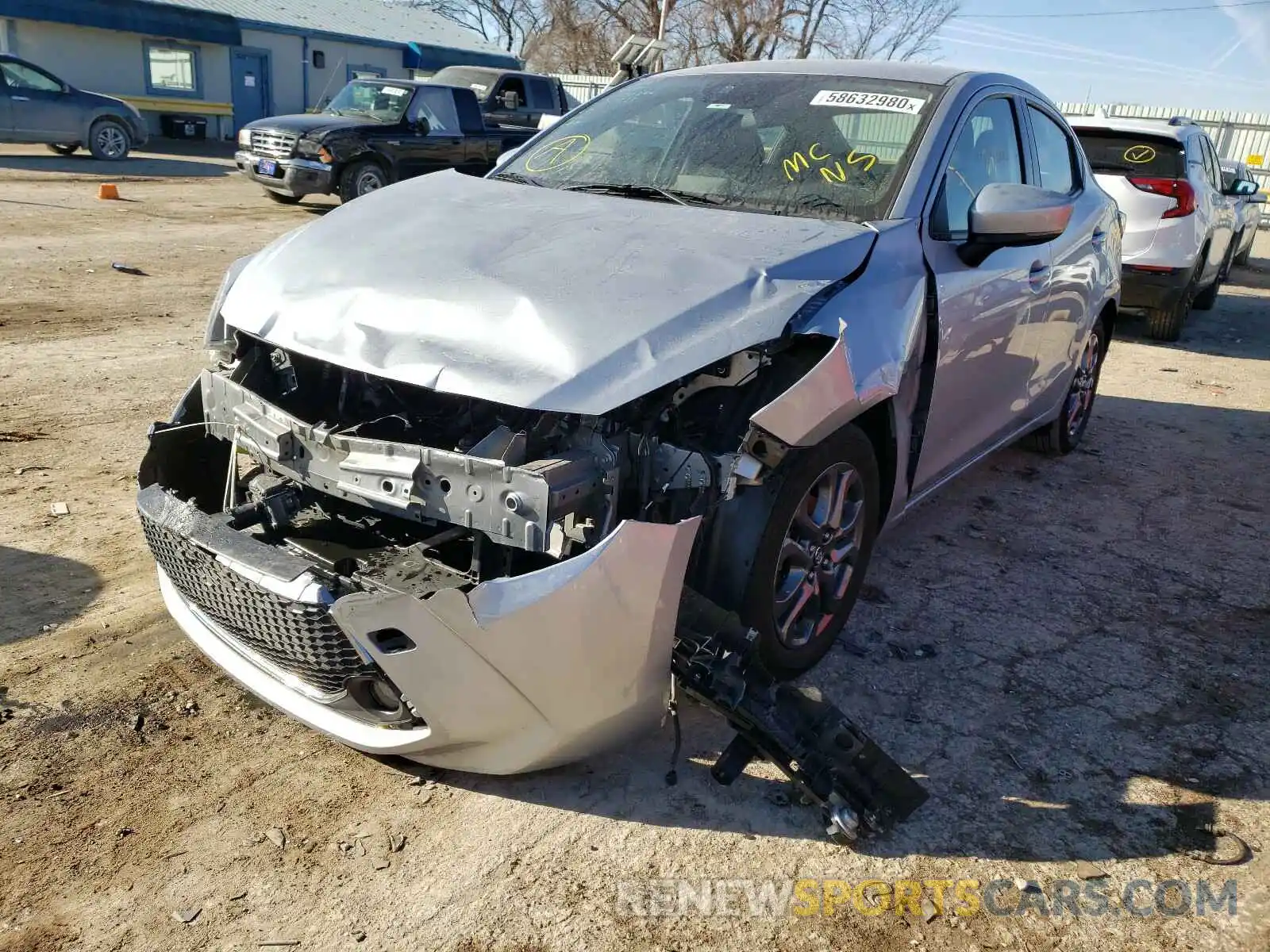 2 Photograph of a damaged car 3MYDLBYV1KY519833 TOYOTA YARIS 2019