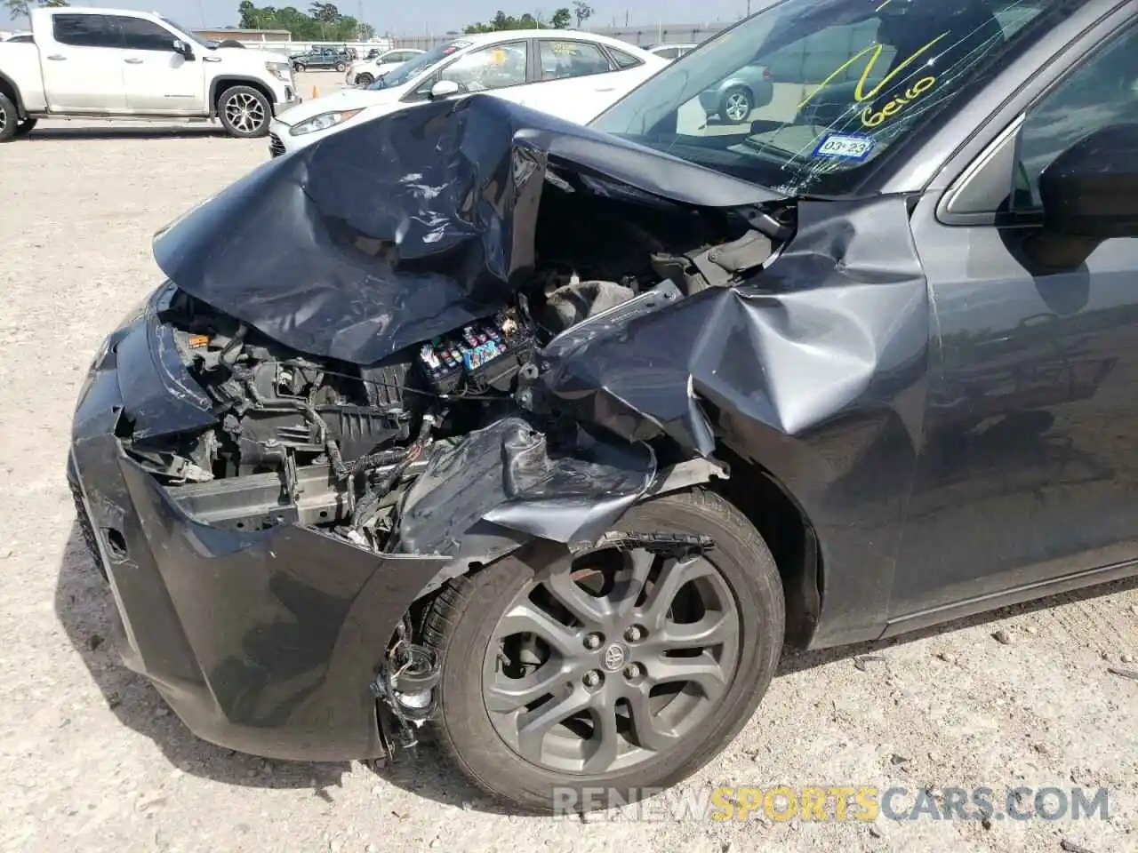 9 Photograph of a damaged car 3MYDLBYV1KY522229 TOYOTA YARIS 2019