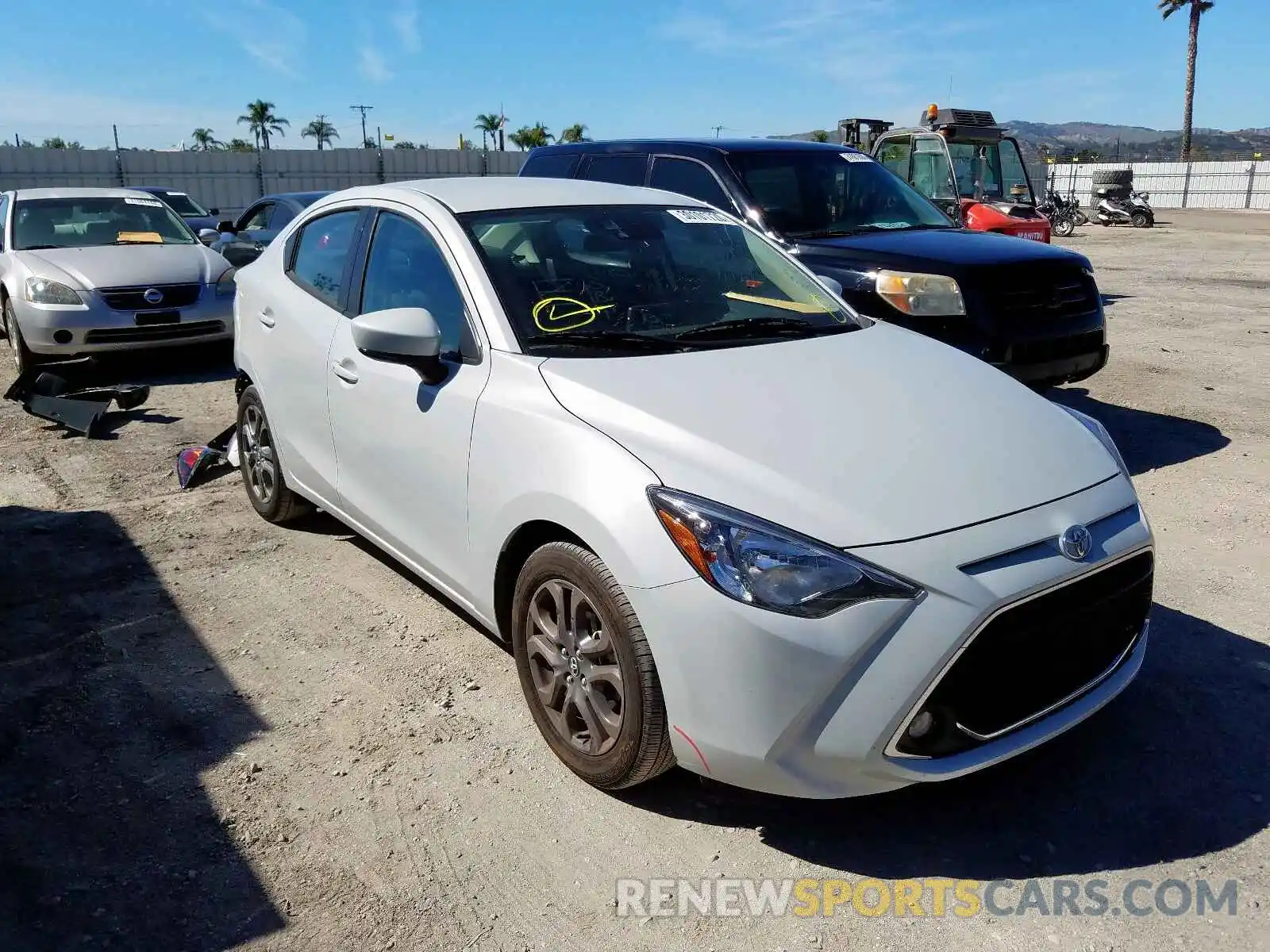 1 Photograph of a damaged car 3MYDLBYV1KY522490 TOYOTA YARIS 2019