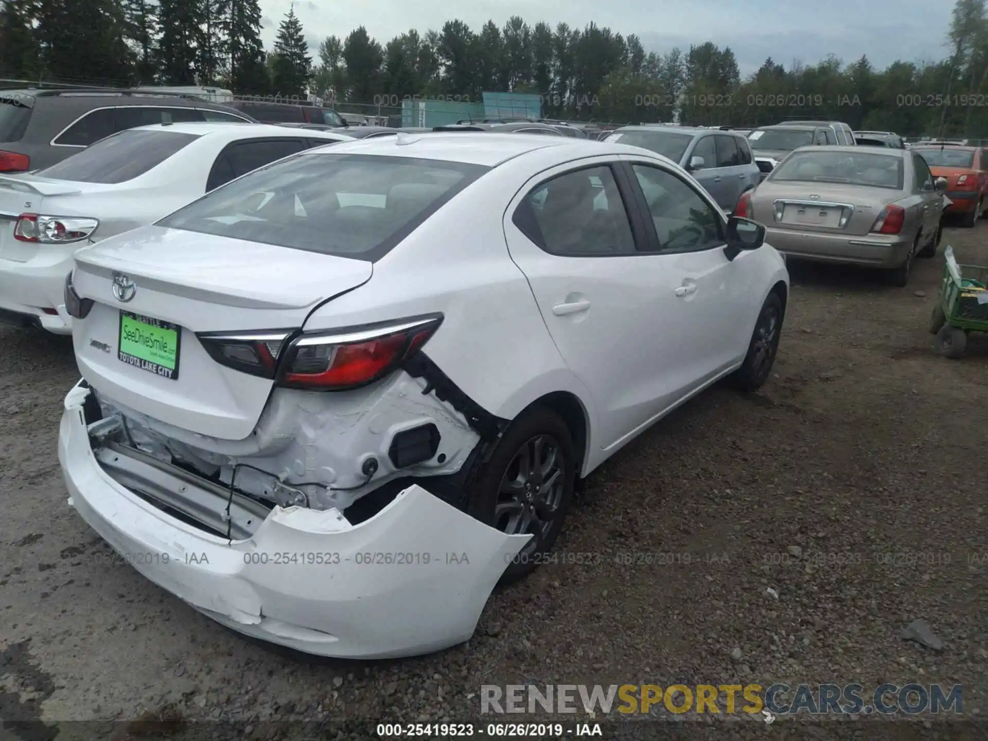 4 Photograph of a damaged car 3MYDLBYV1KY522697 TOYOTA YARIS 2019