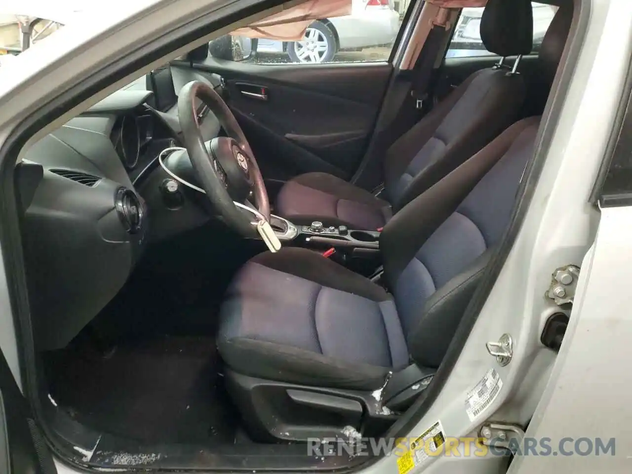 7 Photograph of a damaged car 3MYDLBYV1KY522909 TOYOTA YARIS 2019