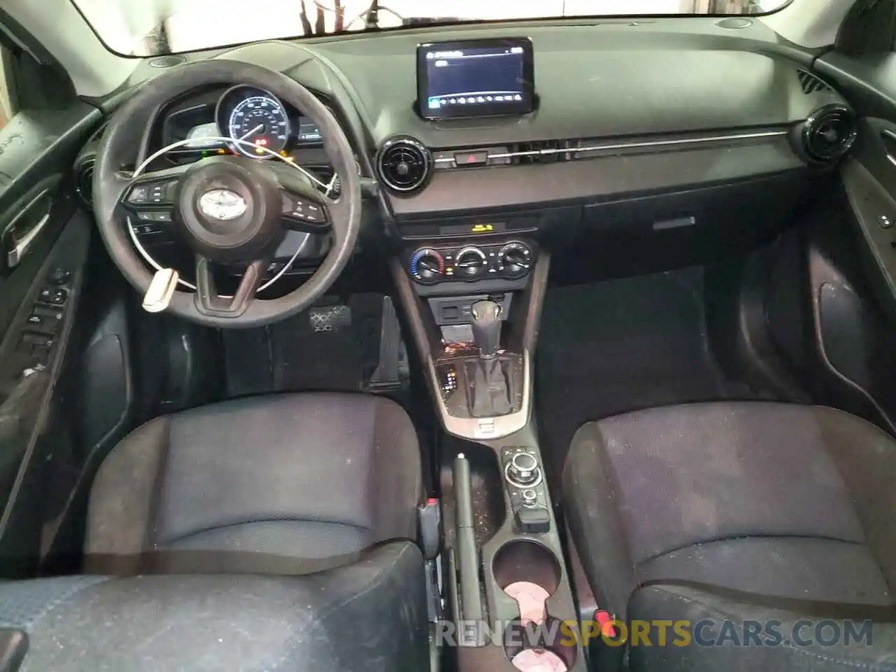 8 Фотография поврежденного автомобиля 3MYDLBYV1KY522909 TOYOTA YARIS 2019