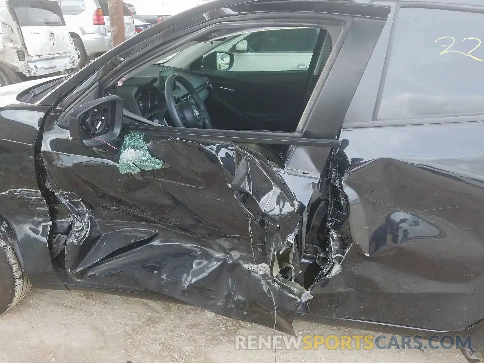 9 Photograph of a damaged car 3MYDLBYV1KY524868 TOYOTA YARIS 2019