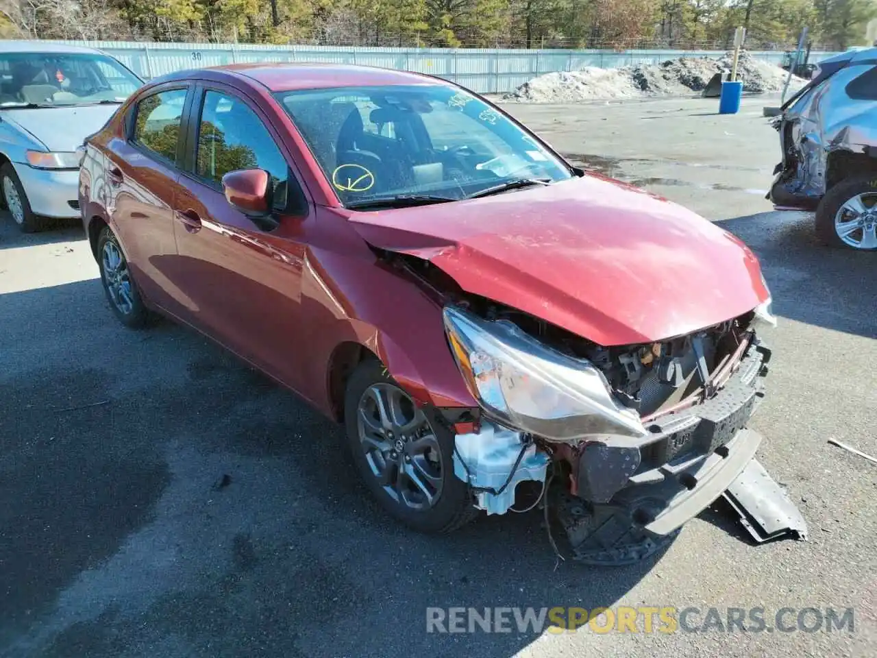 1 Photograph of a damaged car 3MYDLBYV1KY525311 TOYOTA YARIS 2019