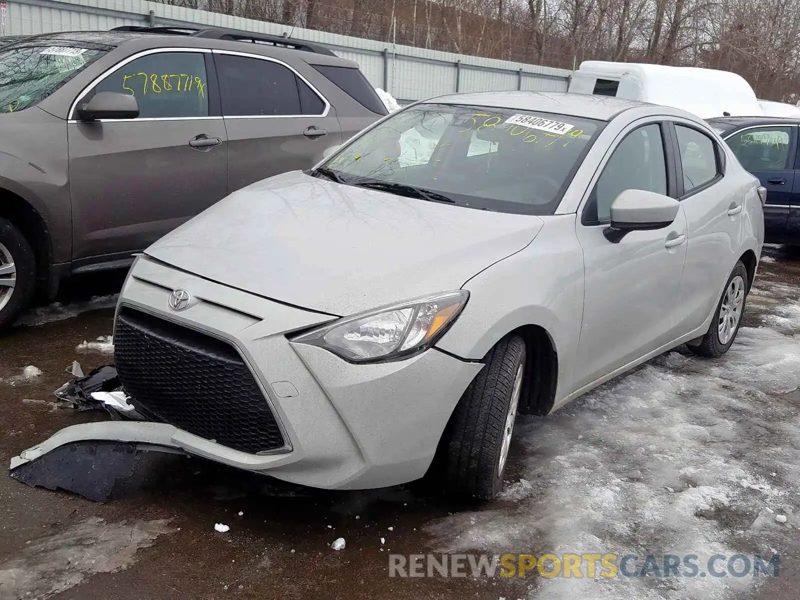 2 Photograph of a damaged car 3MYDLBYV1KY526247 TOYOTA YARIS 2019