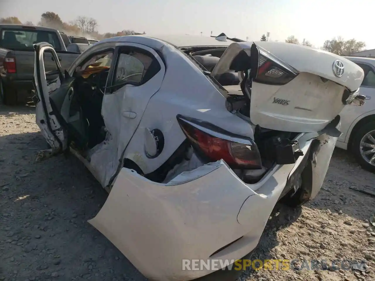 3 Photograph of a damaged car 3MYDLBYV1KY526443 TOYOTA YARIS 2019