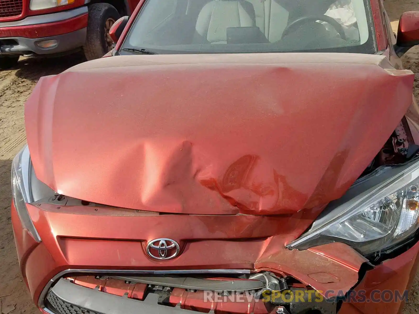 7 Photograph of a damaged car 3MYDLBYV2KY501387 TOYOTA YARIS 2019