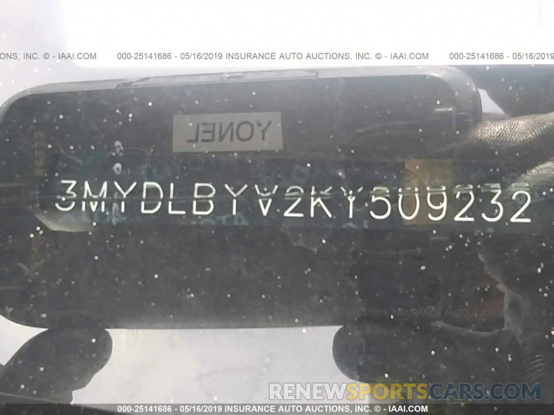 9 Photograph of a damaged car 3MYDLBYV2KY509232 TOYOTA YARIS 2019