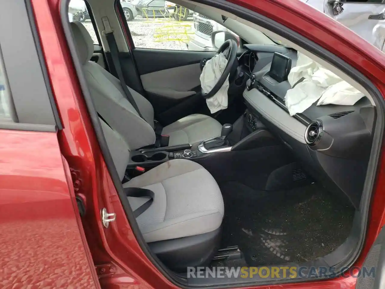 5 Photograph of a damaged car 3MYDLBYV2KY509554 TOYOTA YARIS 2019