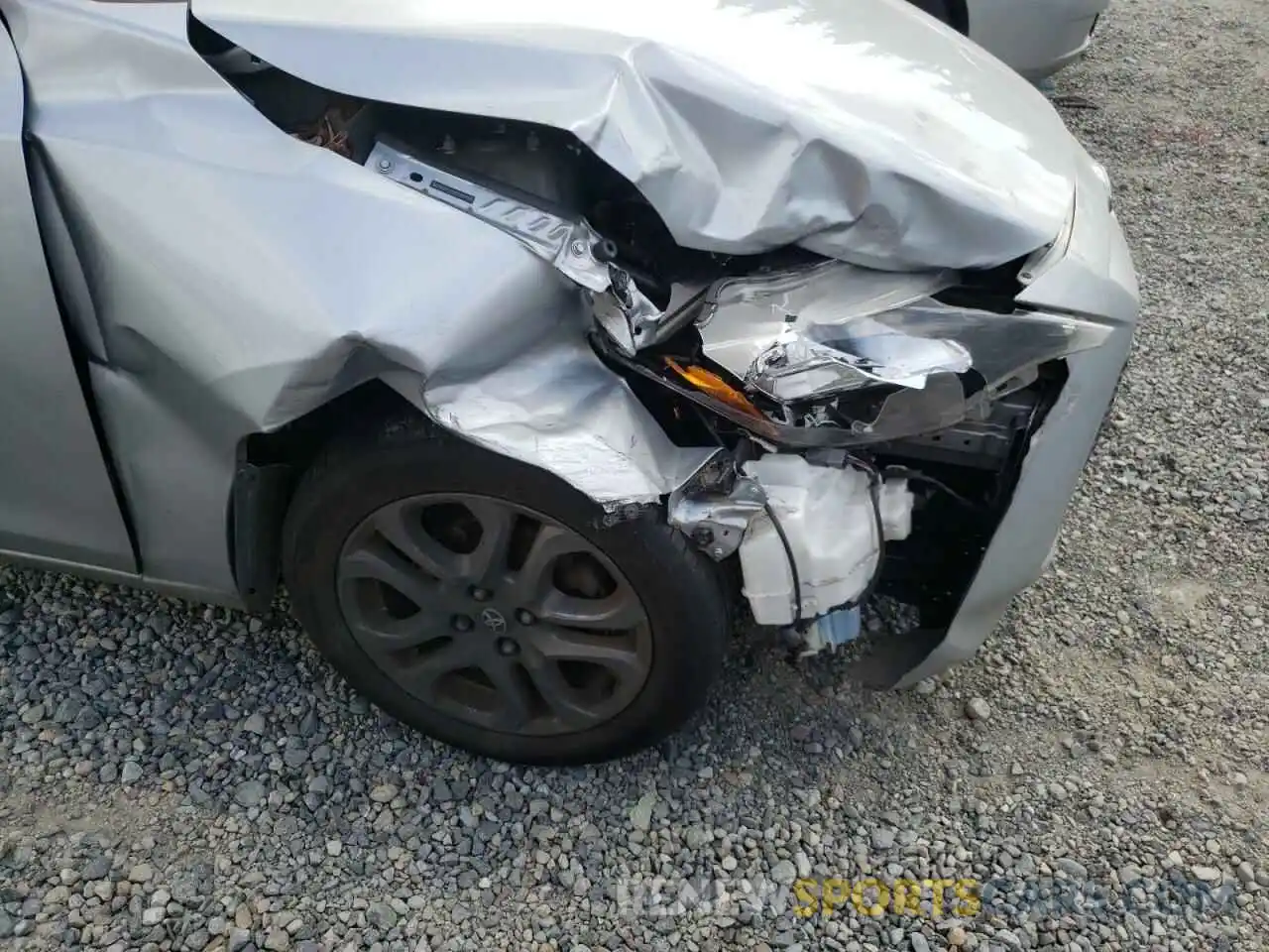 9 Photograph of a damaged car 3MYDLBYV2KY509764 TOYOTA YARIS 2019