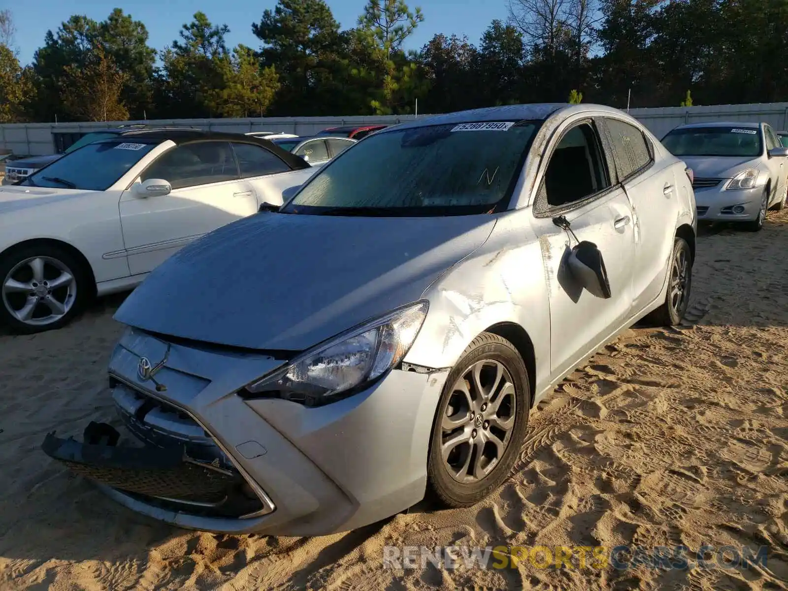 2 Photograph of a damaged car 3MYDLBYV2KY512003 TOYOTA YARIS 2019