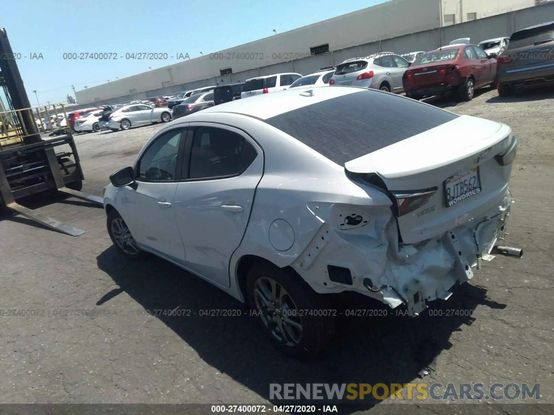 3 Photograph of a damaged car 3MYDLBYV2KY512017 TOYOTA YARIS 2019