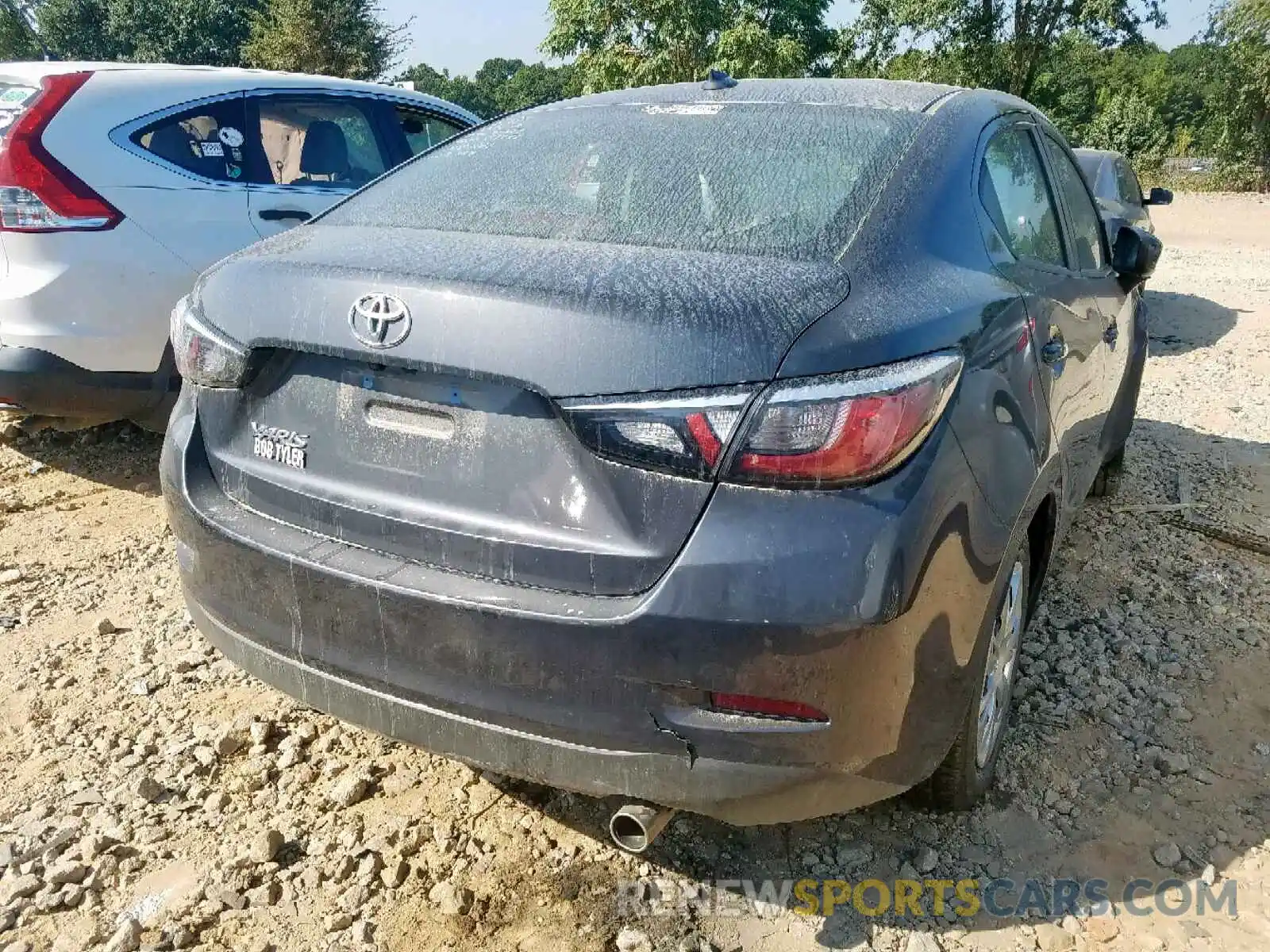 4 Photograph of a damaged car 3MYDLBYV2KY512275 TOYOTA YARIS 2019