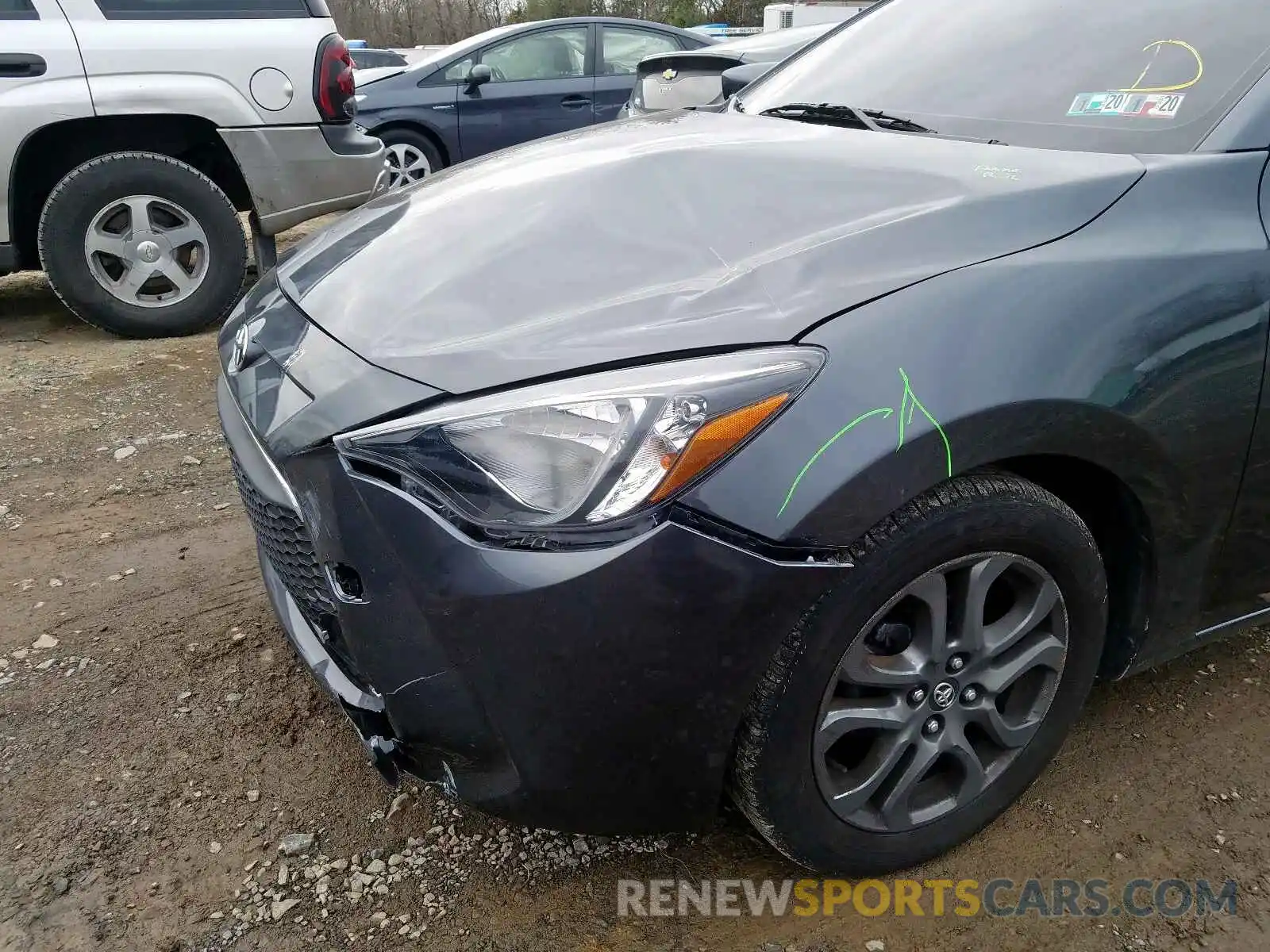 9 Photograph of a damaged car 3MYDLBYV2KY512521 TOYOTA YARIS 2019