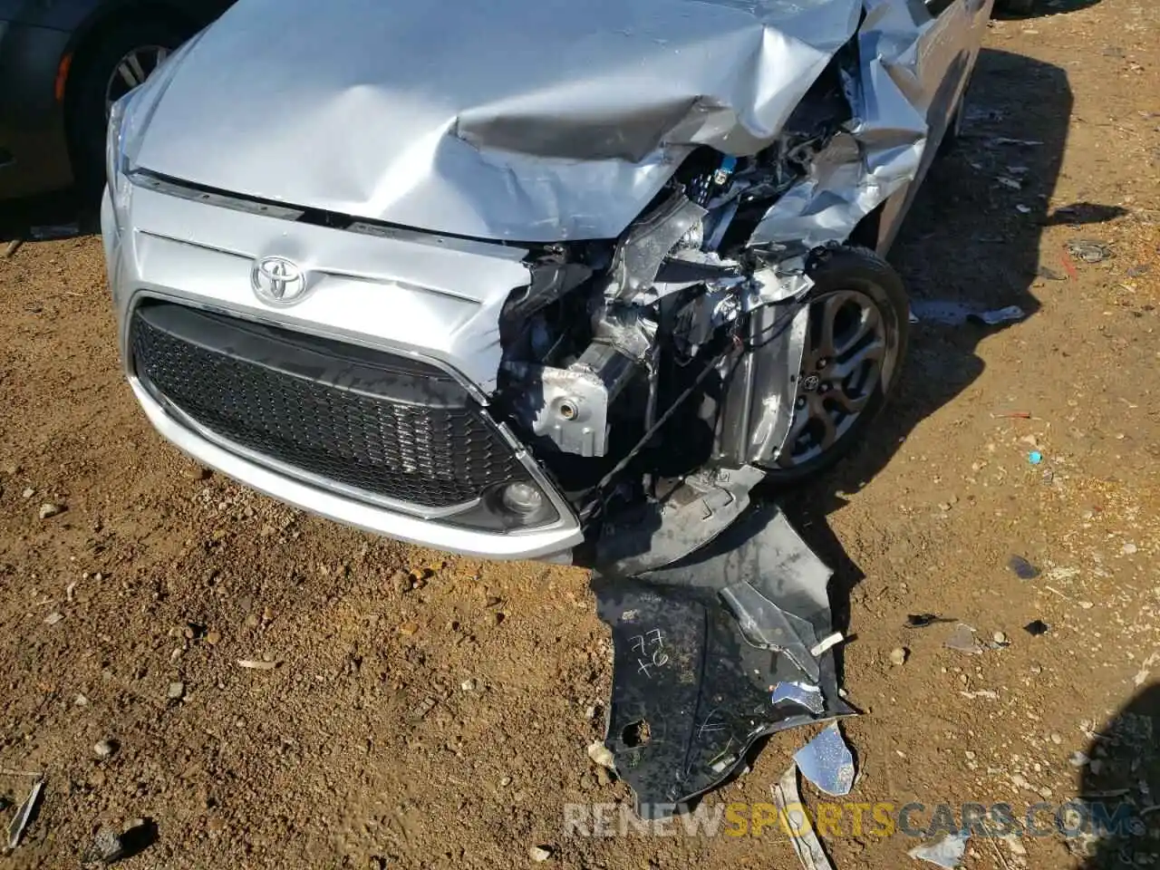 9 Photograph of a damaged car 3MYDLBYV2KY514284 TOYOTA YARIS 2019