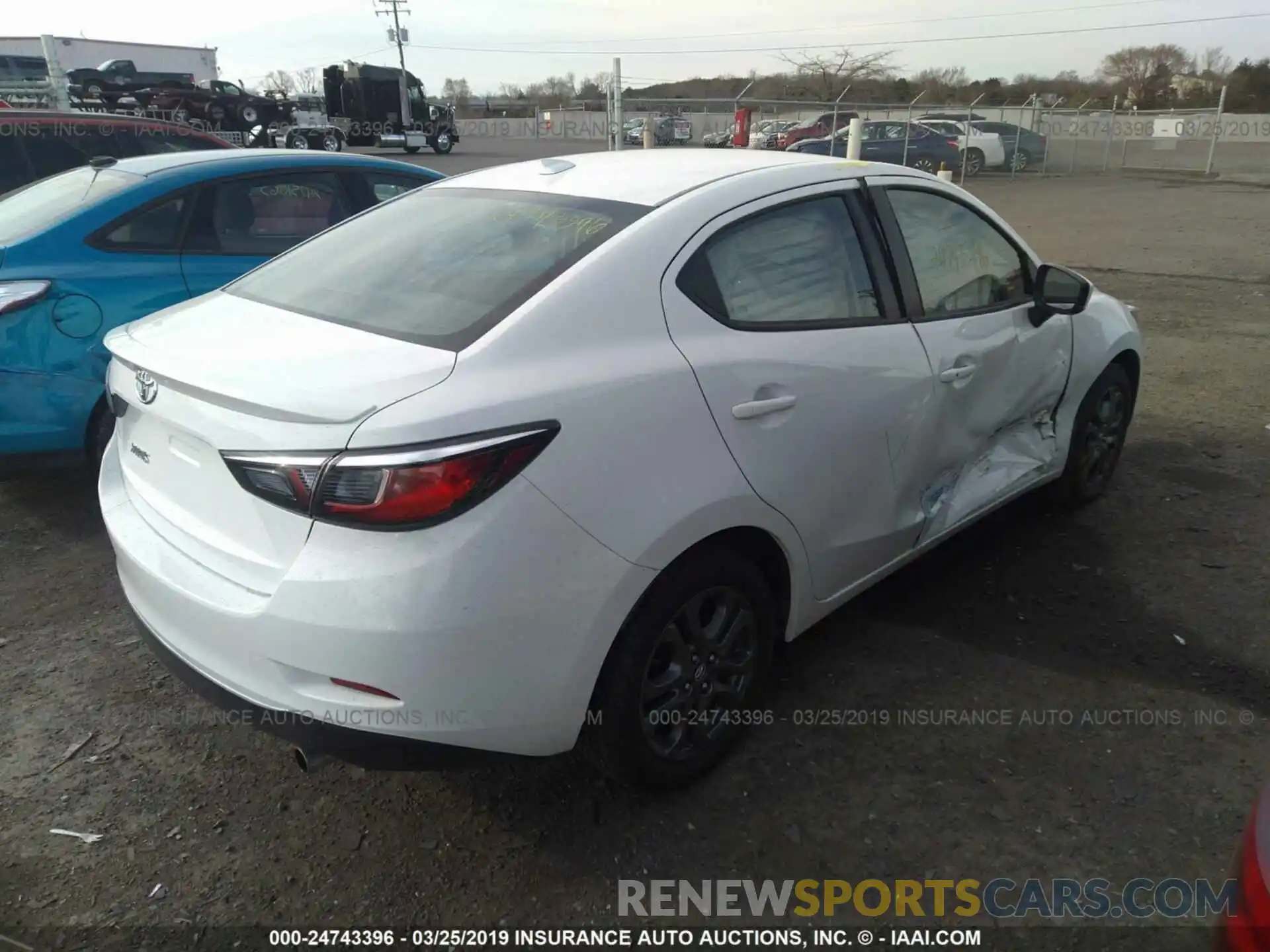 4 Фотография поврежденного автомобиля 3MYDLBYV2KY514639 TOYOTA YARIS 2019