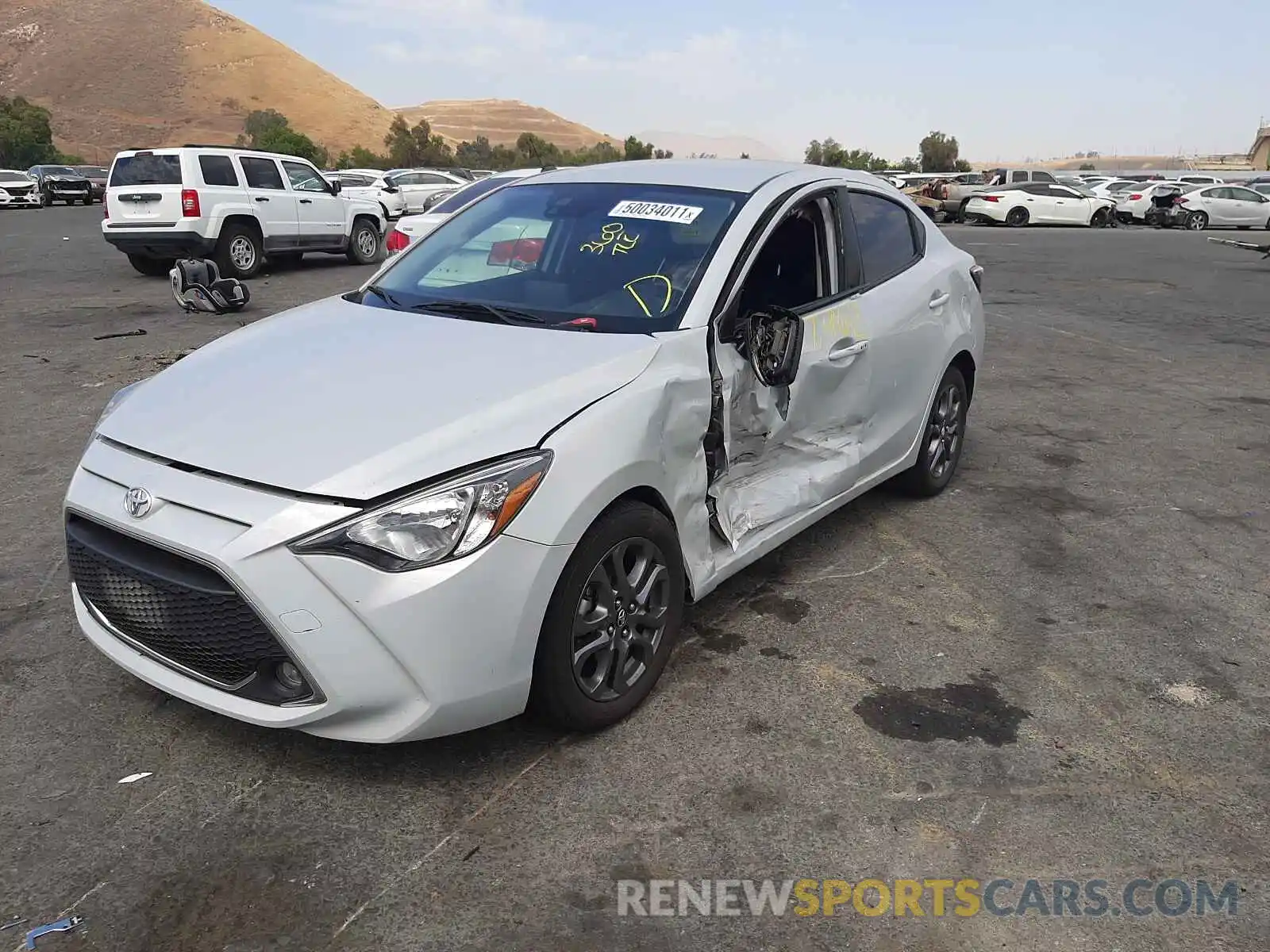 2 Photograph of a damaged car 3MYDLBYV2KY516567 TOYOTA YARIS 2019