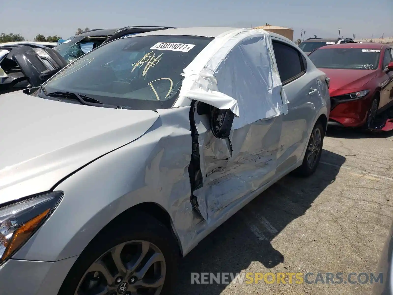 9 Photograph of a damaged car 3MYDLBYV2KY516567 TOYOTA YARIS 2019