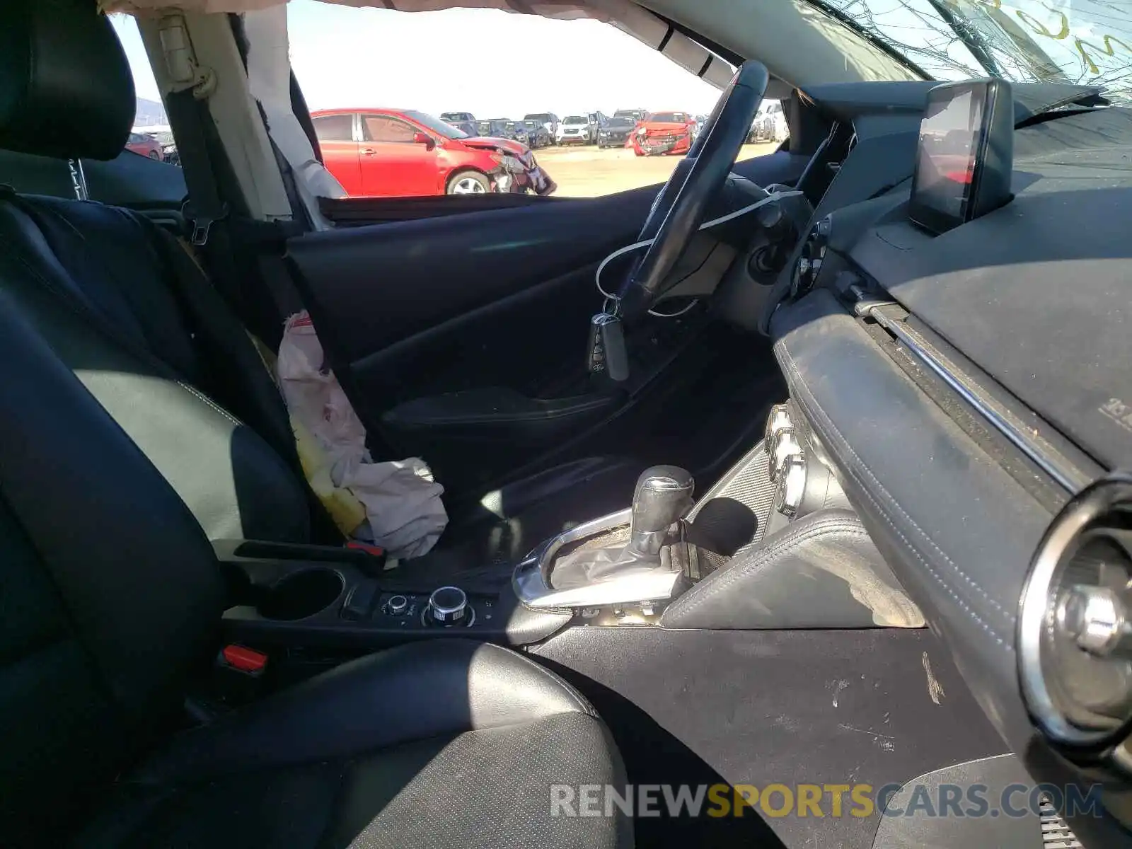 5 Photograph of a damaged car 3MYDLBYV2KY517217 TOYOTA YARIS 2019