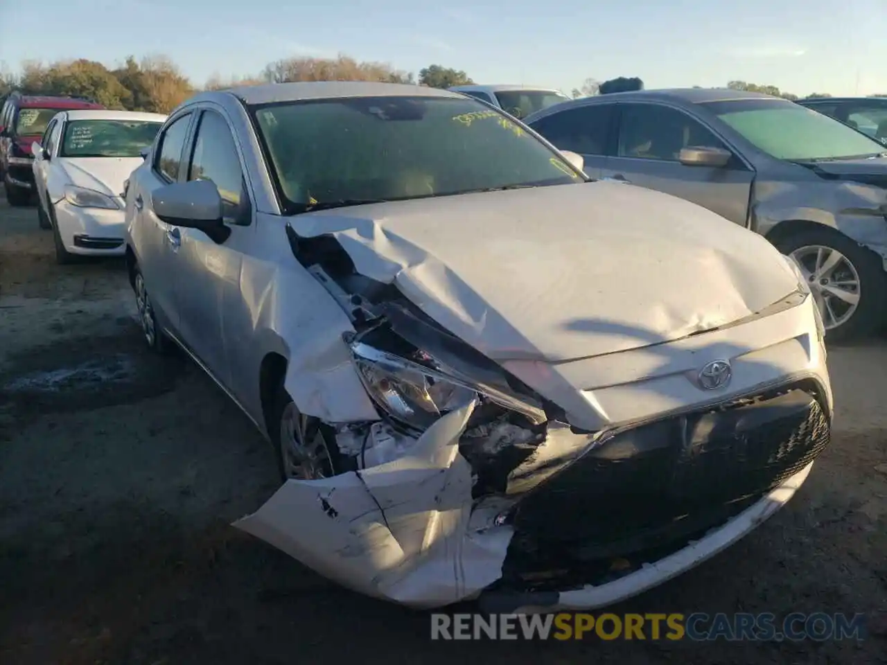 9 Photograph of a damaged car 3MYDLBYV2KY517458 TOYOTA YARIS 2019