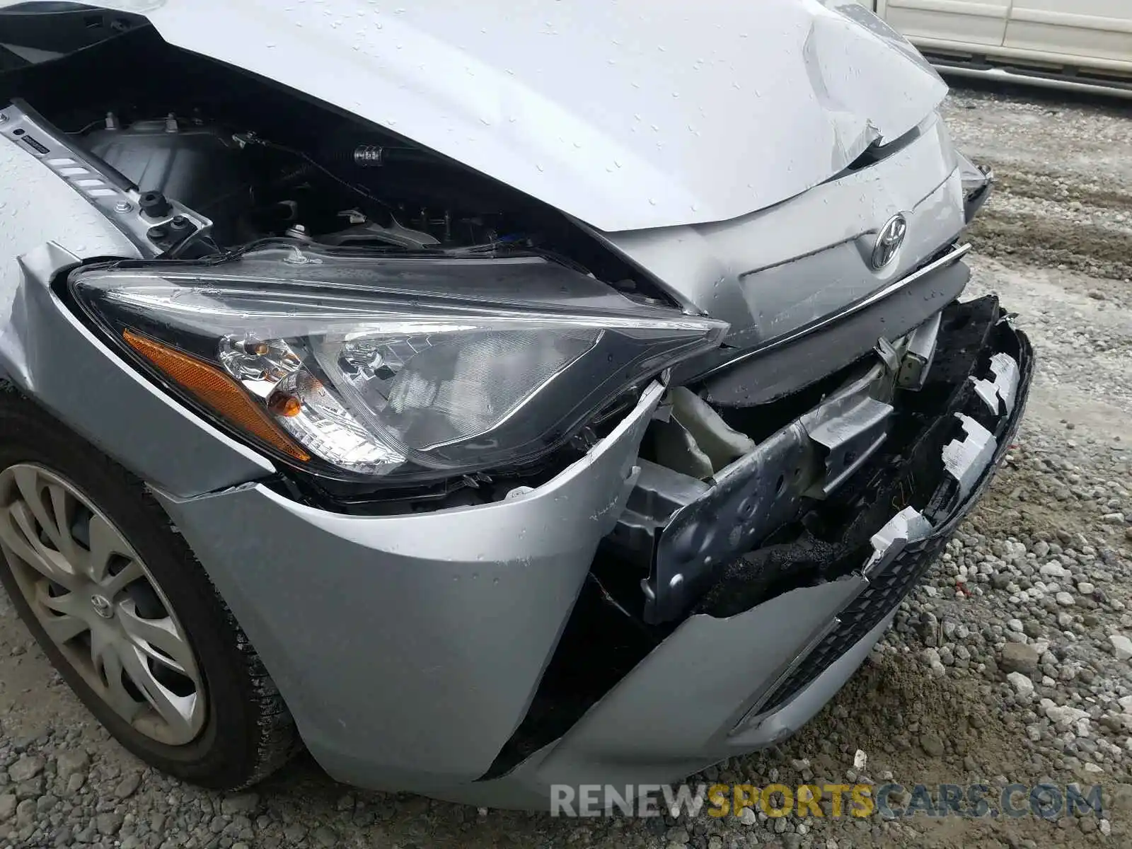 9 Photograph of a damaged car 3MYDLBYV2KY521557 TOYOTA YARIS 2019