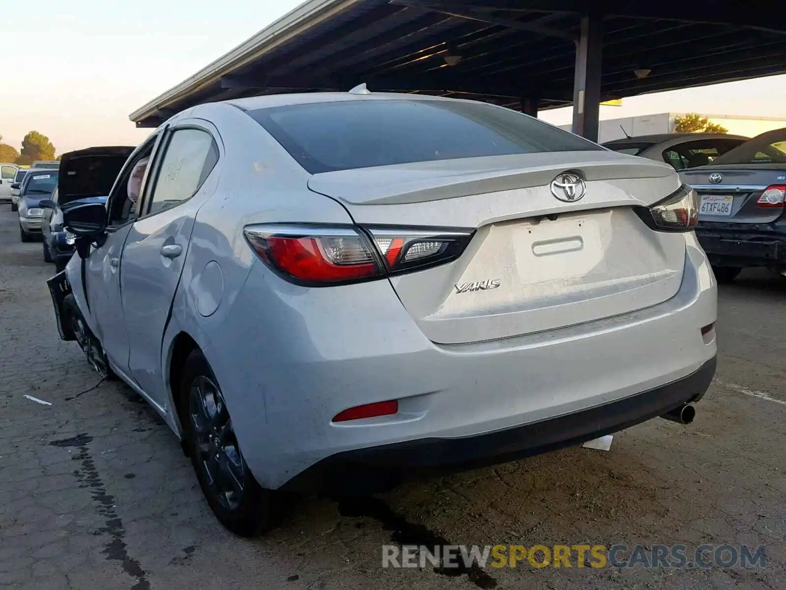 3 Photograph of a damaged car 3MYDLBYV2KY521588 TOYOTA YARIS 2019