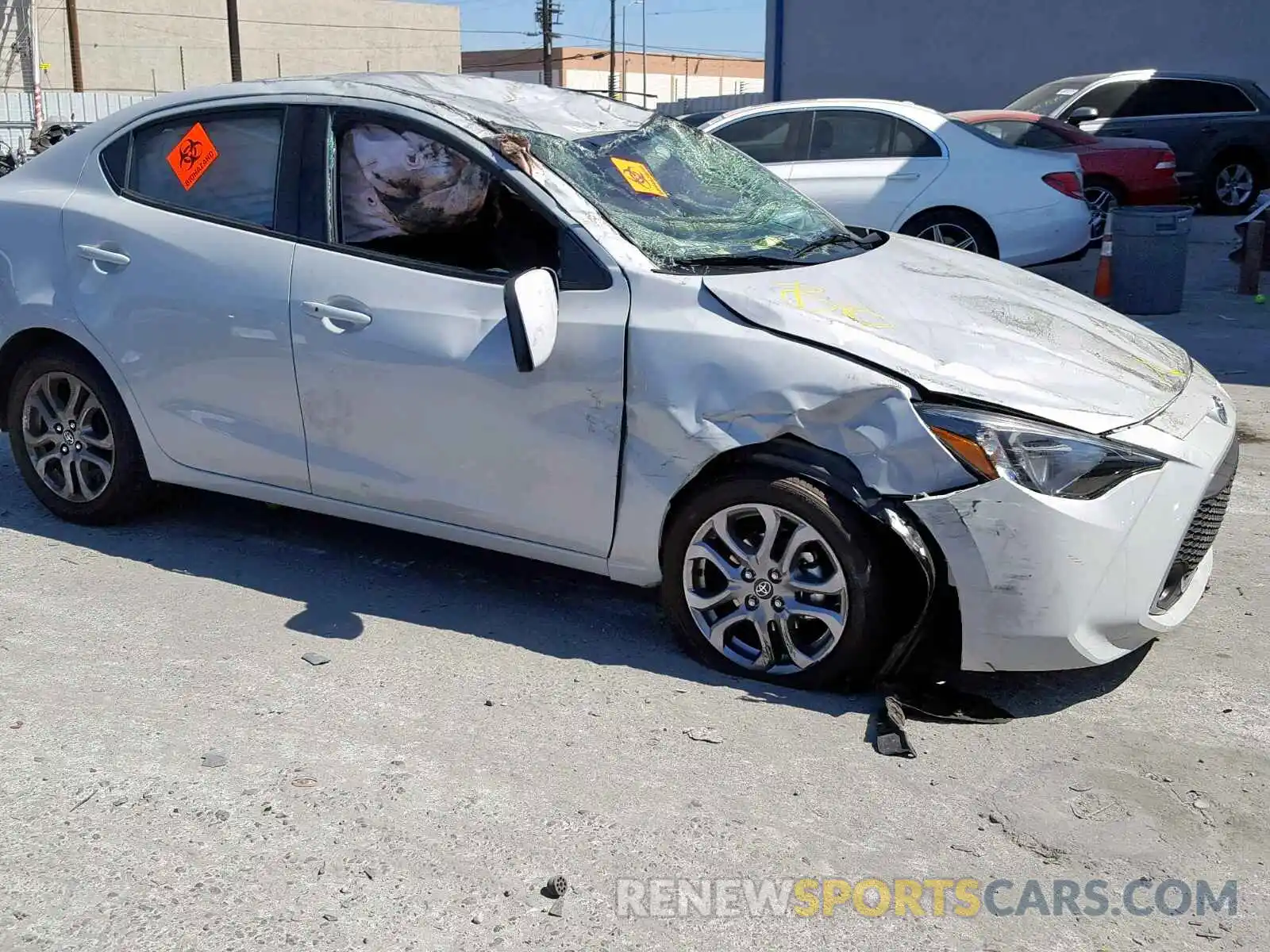 10 Photograph of a damaged car 3MYDLBYV2KY522305 TOYOTA YARIS 2019