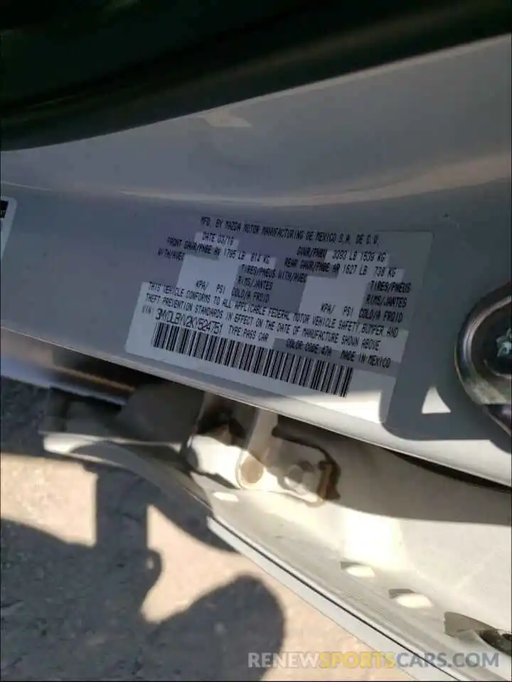 10 Photograph of a damaged car 3MYDLBYV2KY524751 TOYOTA YARIS 2019