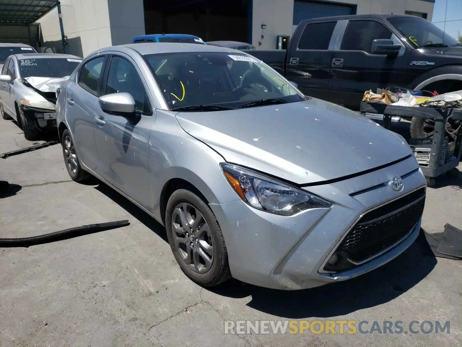 1 Photograph of a damaged car 3MYDLBYV2KY525236 TOYOTA YARIS 2019