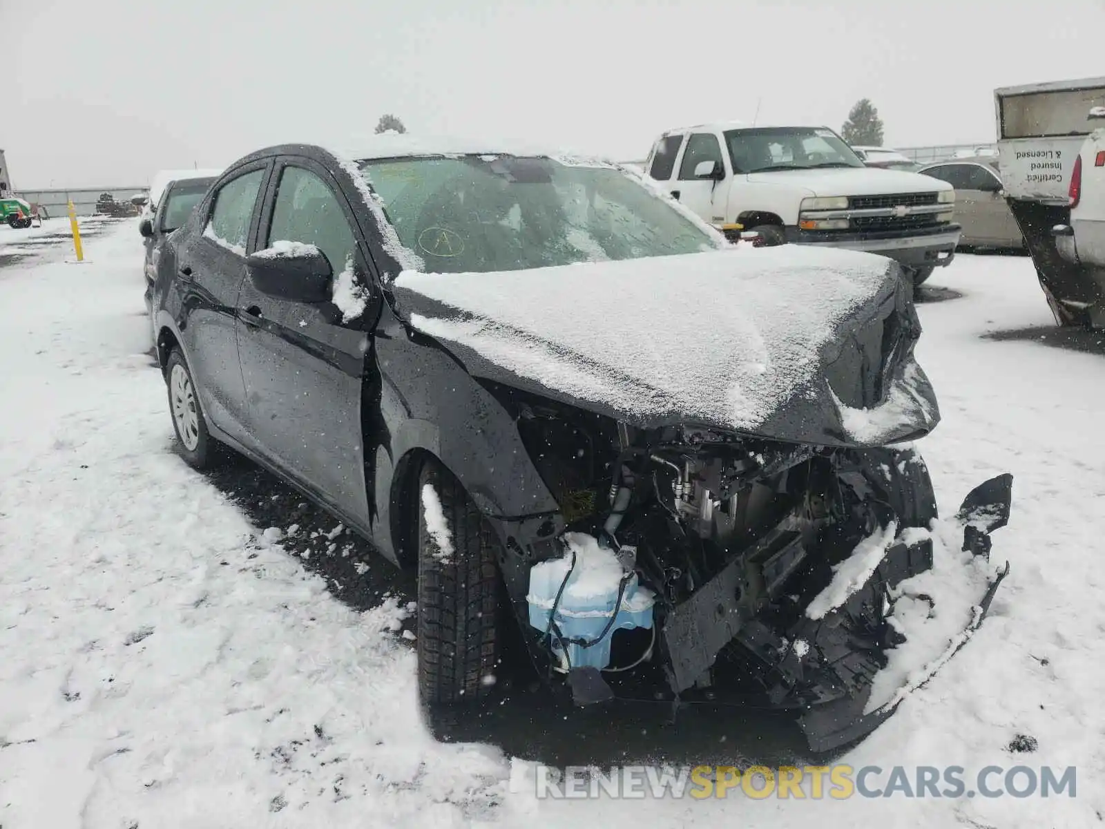 1 Photograph of a damaged car 3MYDLBYV2KY525592 TOYOTA YARIS 2019