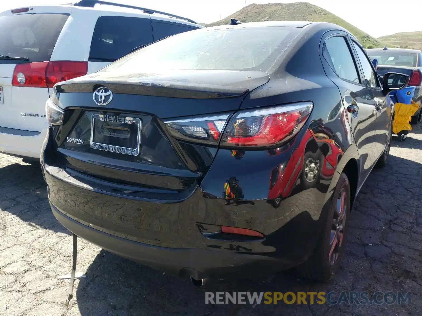 4 Photograph of a damaged car 3MYDLBYV2KY526578 TOYOTA YARIS 2019