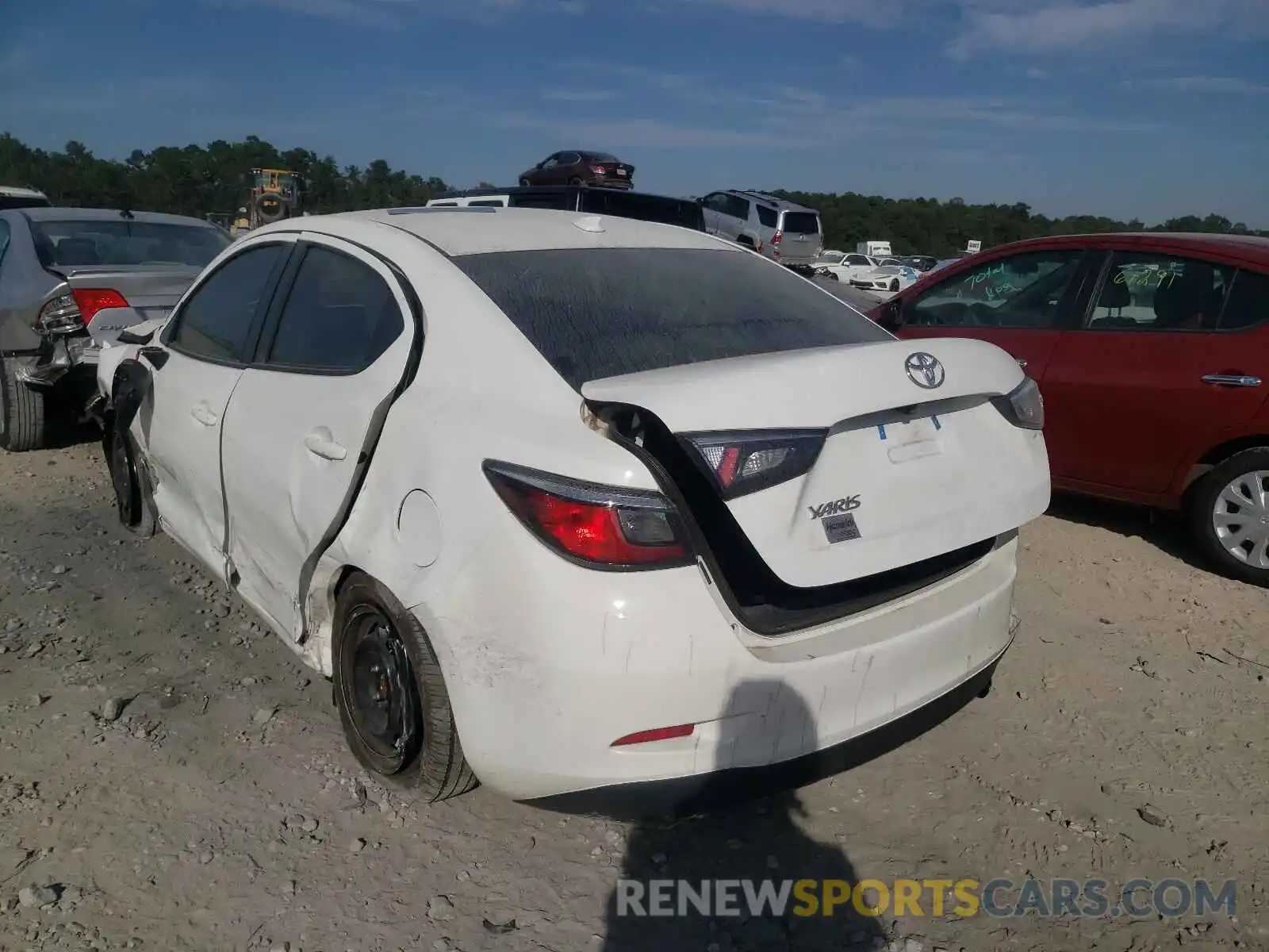 3 Photograph of a damaged car 3MYDLBYV2KY528556 TOYOTA YARIS 2019