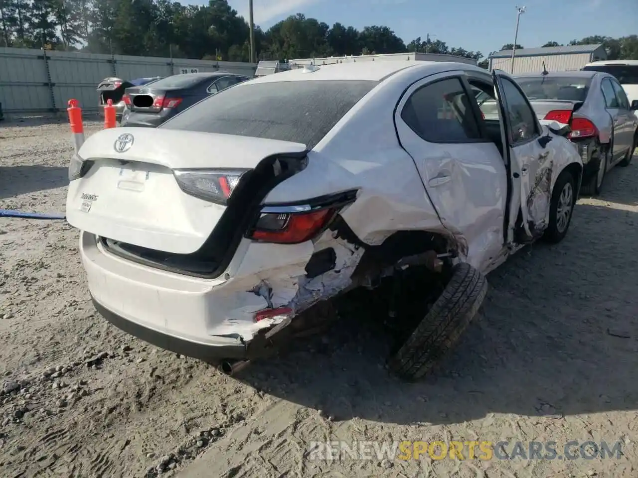 4 Photograph of a damaged car 3MYDLBYV2KY528556 TOYOTA YARIS 2019