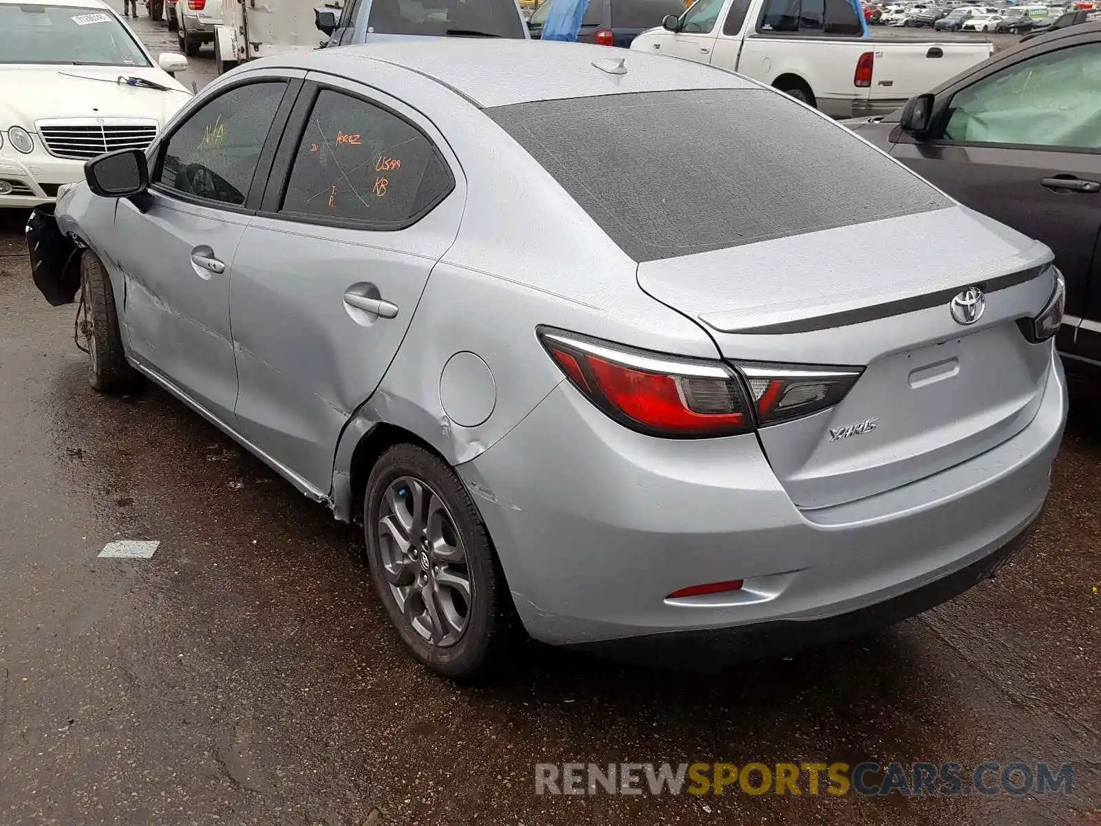 3 Photograph of a damaged car 3MYDLBYV3KY500426 TOYOTA YARIS 2019