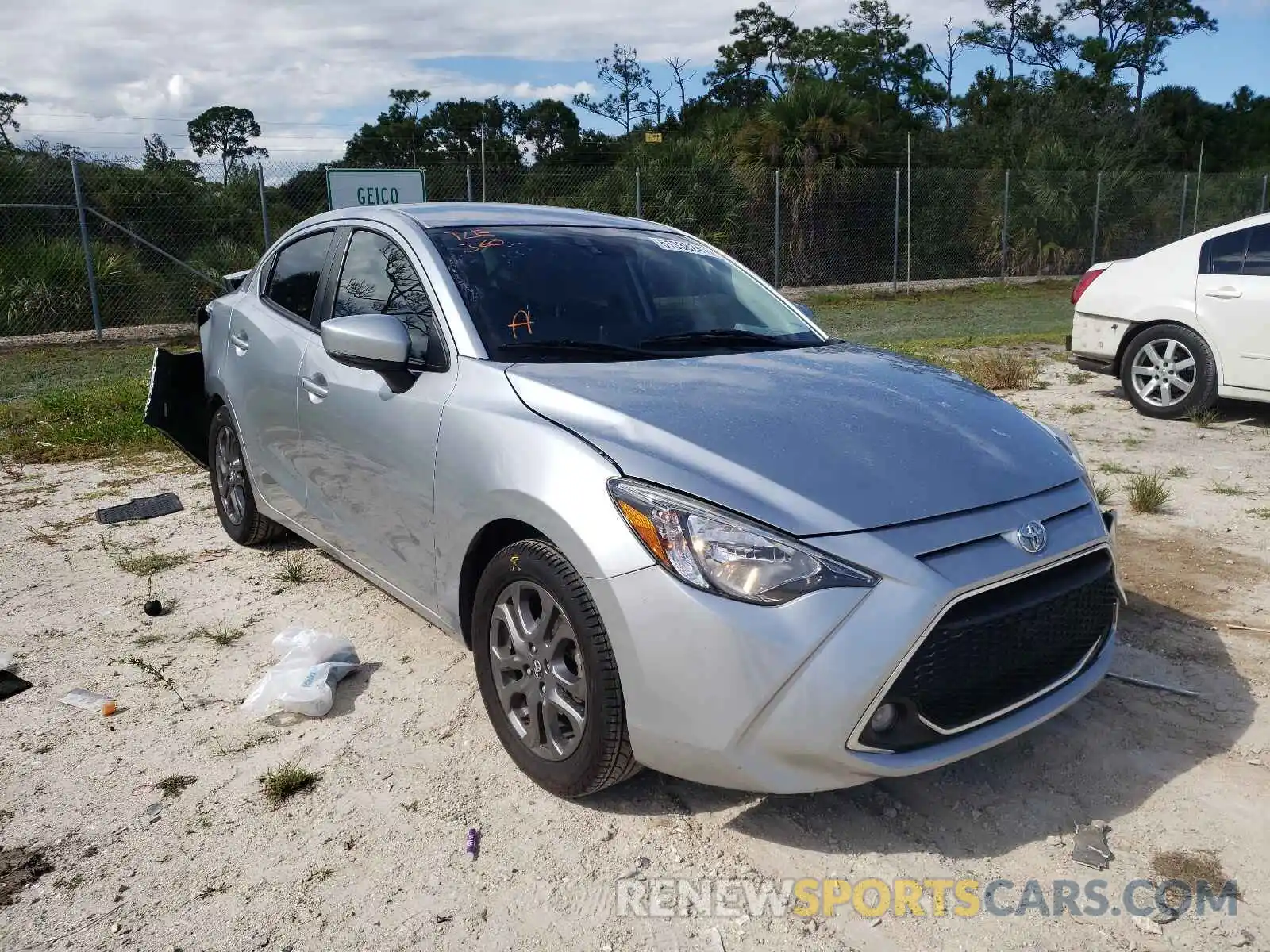 1 Photograph of a damaged car 3MYDLBYV3KY501074 TOYOTA YARIS 2019