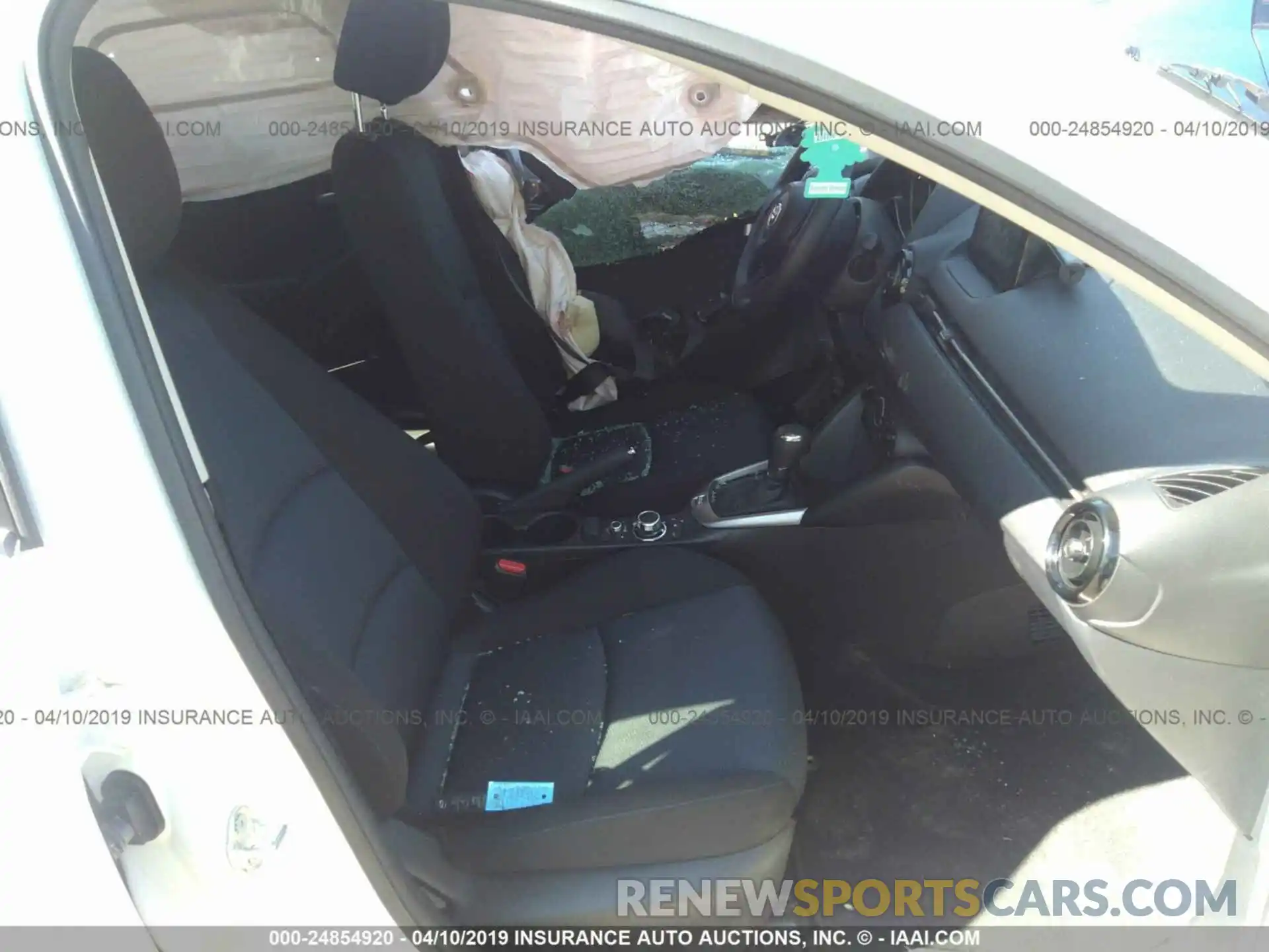 5 Photograph of a damaged car 3MYDLBYV3KY502208 TOYOTA YARIS 2019