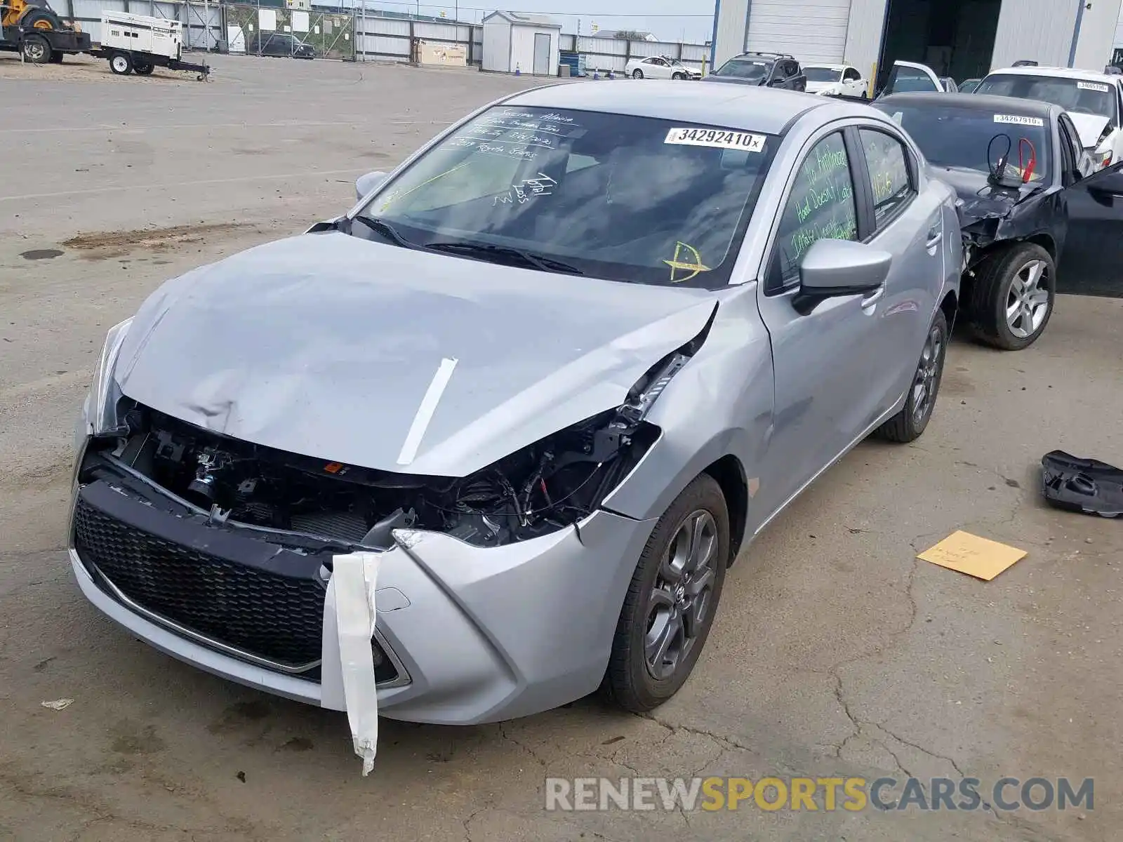 2 Photograph of a damaged car 3MYDLBYV3KY503200 TOYOTA YARIS 2019