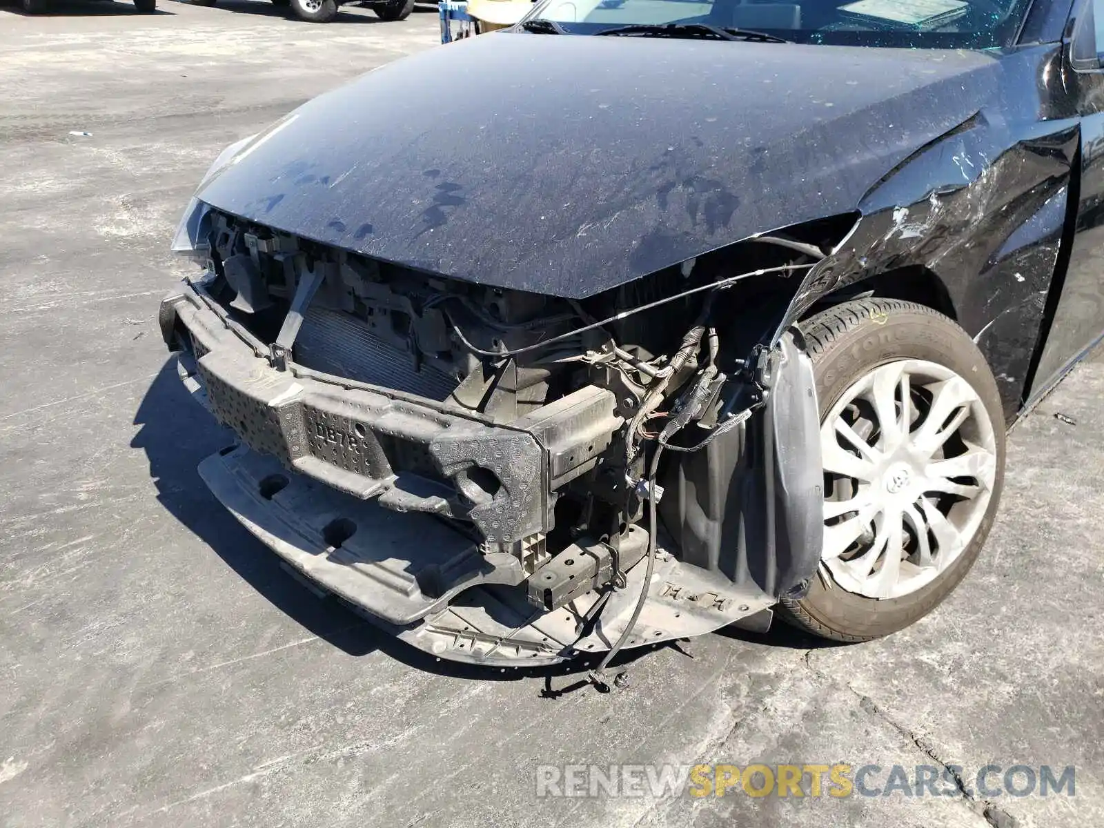 9 Photograph of a damaged car 3MYDLBYV3KY503553 TOYOTA YARIS 2019