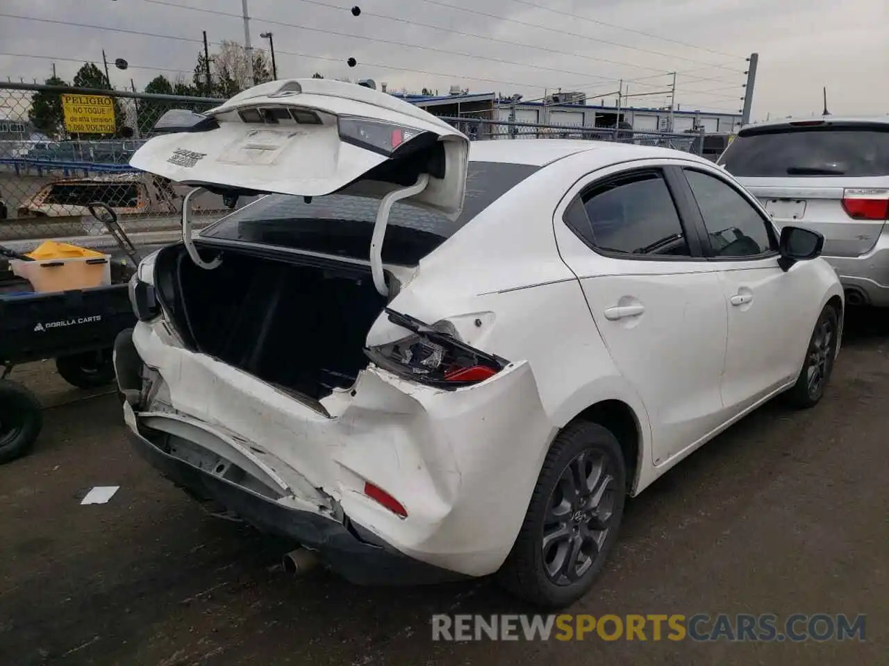 4 Photograph of a damaged car 3MYDLBYV3KY503987 TOYOTA YARIS 2019