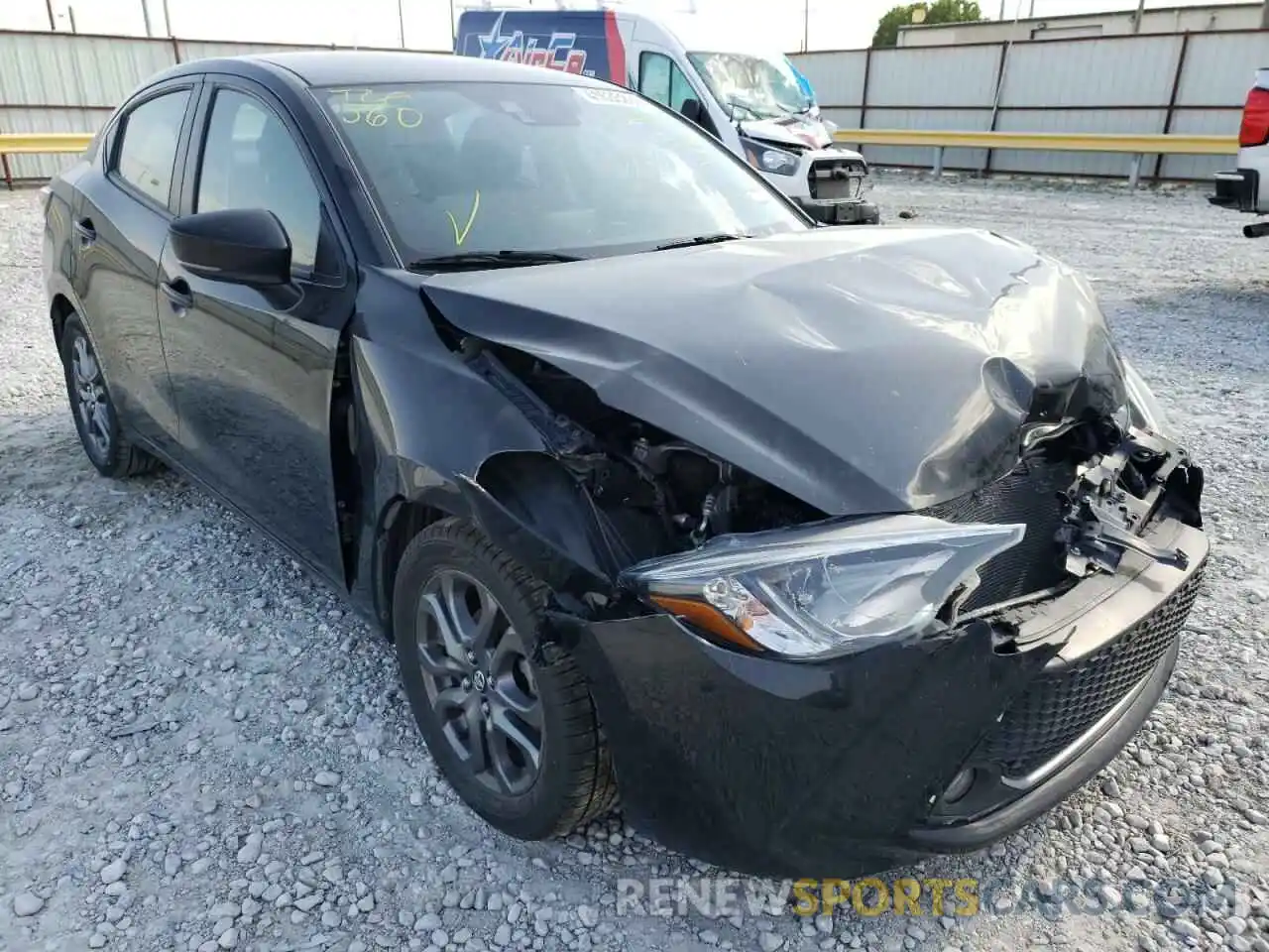 1 Photograph of a damaged car 3MYDLBYV3KY504265 TOYOTA YARIS 2019