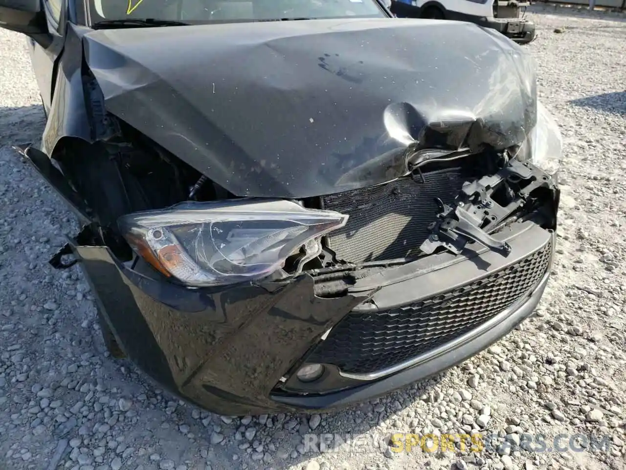 9 Photograph of a damaged car 3MYDLBYV3KY504265 TOYOTA YARIS 2019