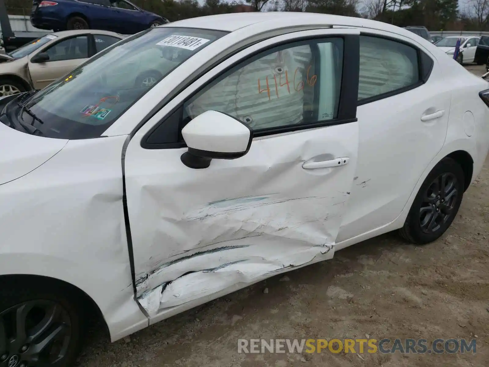 9 Photograph of a damaged car 3MYDLBYV3KY505366 TOYOTA YARIS 2019