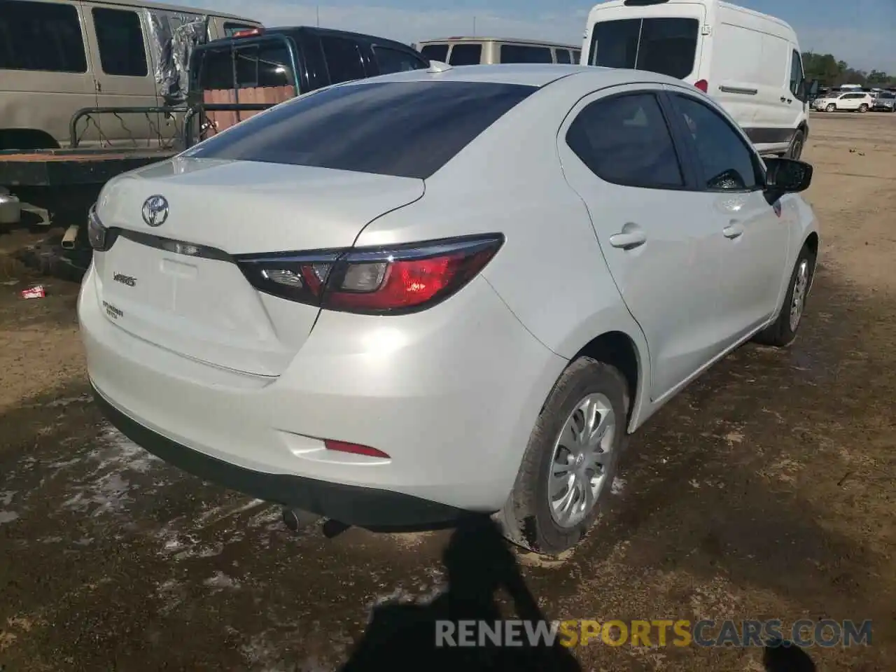 4 Фотография поврежденного автомобиля 3MYDLBYV3KY506548 TOYOTA YARIS 2019