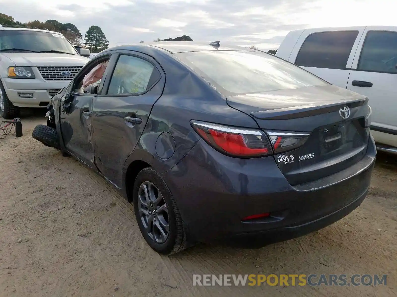 3 Photograph of a damaged car 3MYDLBYV3KY506629 TOYOTA YARIS 2019