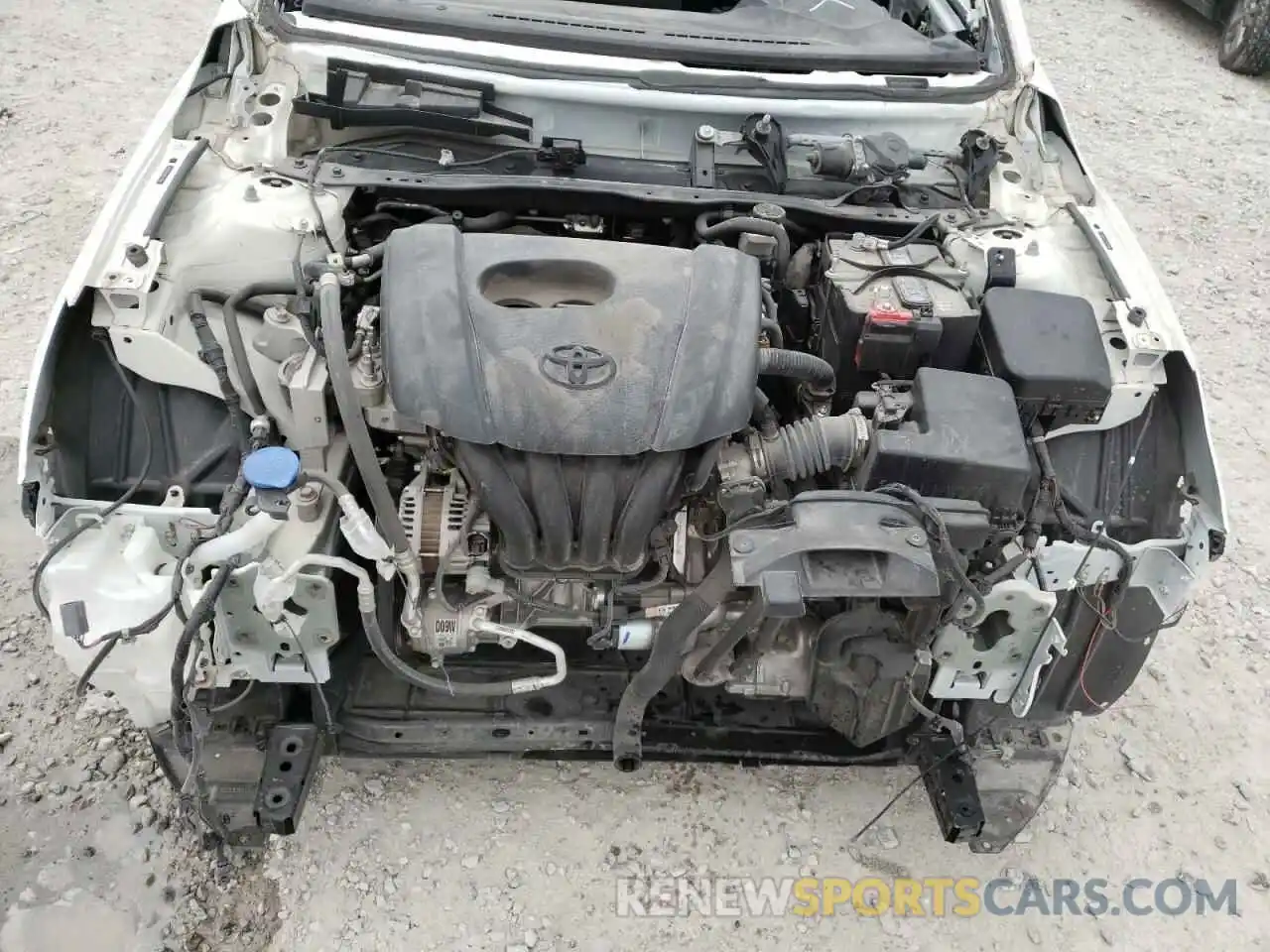 9 Photograph of a damaged car 3MYDLBYV3KY506811 TOYOTA YARIS 2019