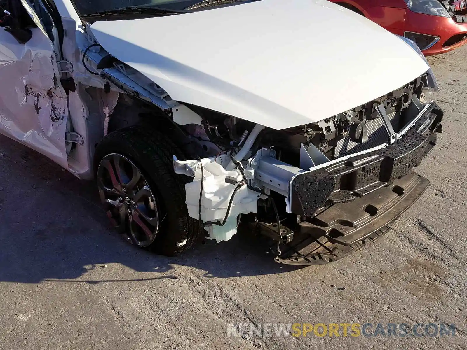 9 Photograph of a damaged car 3MYDLBYV3KY512091 TOYOTA YARIS 2019