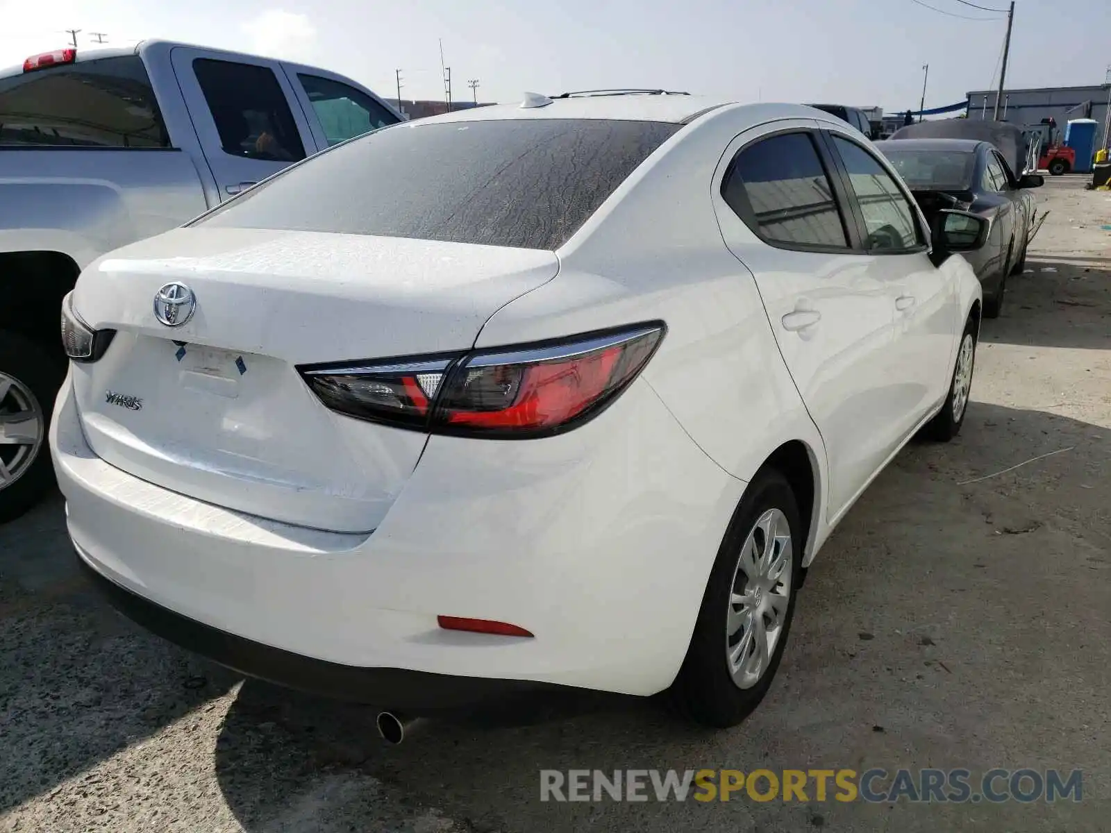 4 Photograph of a damaged car 3MYDLBYV3KY512401 TOYOTA YARIS 2019