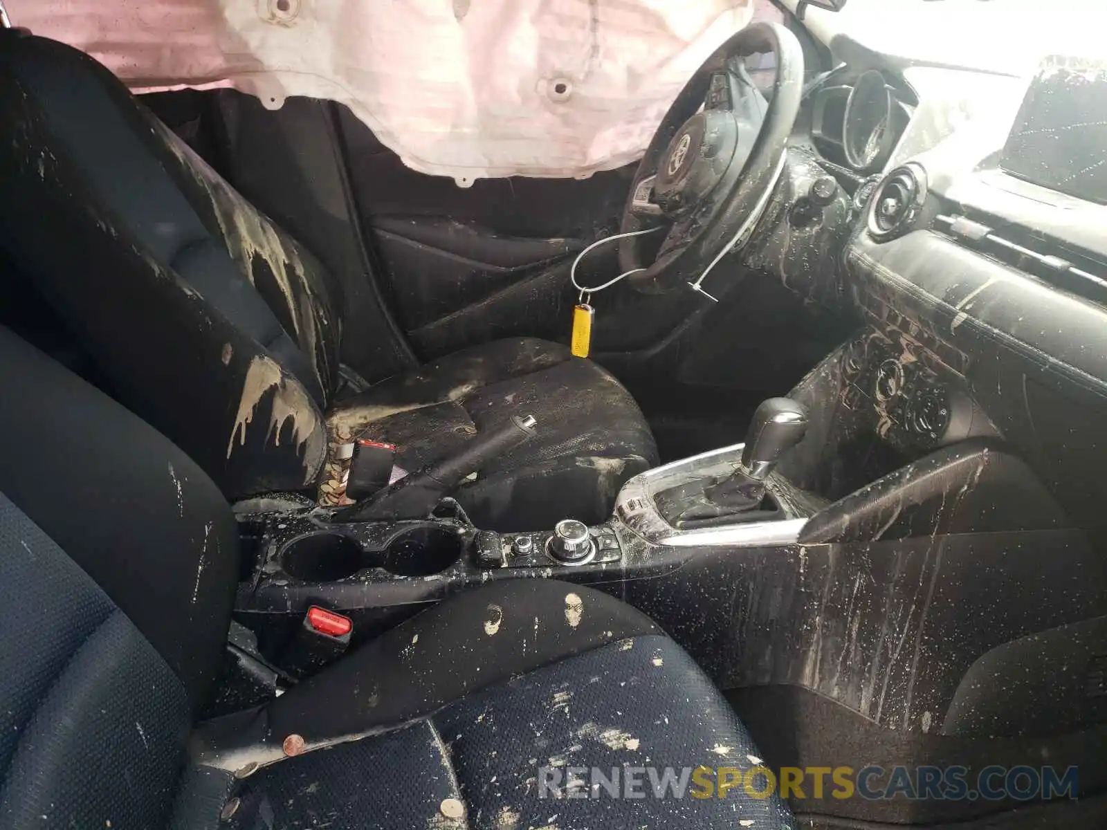 5 Photograph of a damaged car 3MYDLBYV3KY512429 TOYOTA YARIS 2019