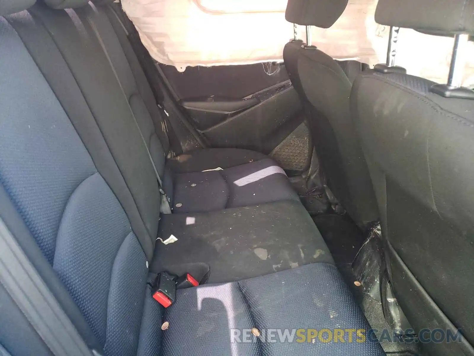 6 Photograph of a damaged car 3MYDLBYV3KY512429 TOYOTA YARIS 2019