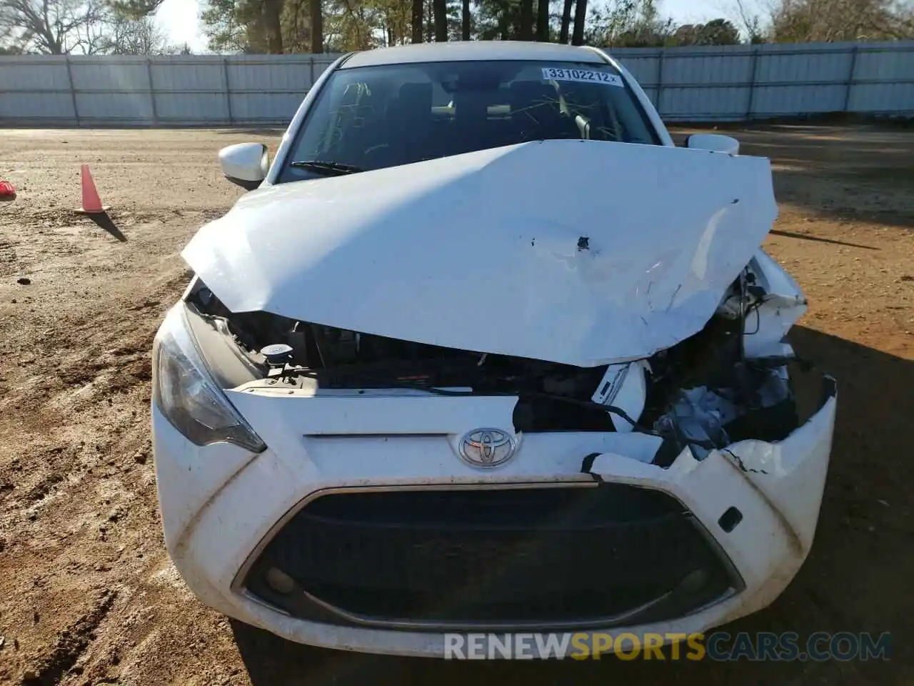 9 Photograph of a damaged car 3MYDLBYV3KY513774 TOYOTA YARIS 2019